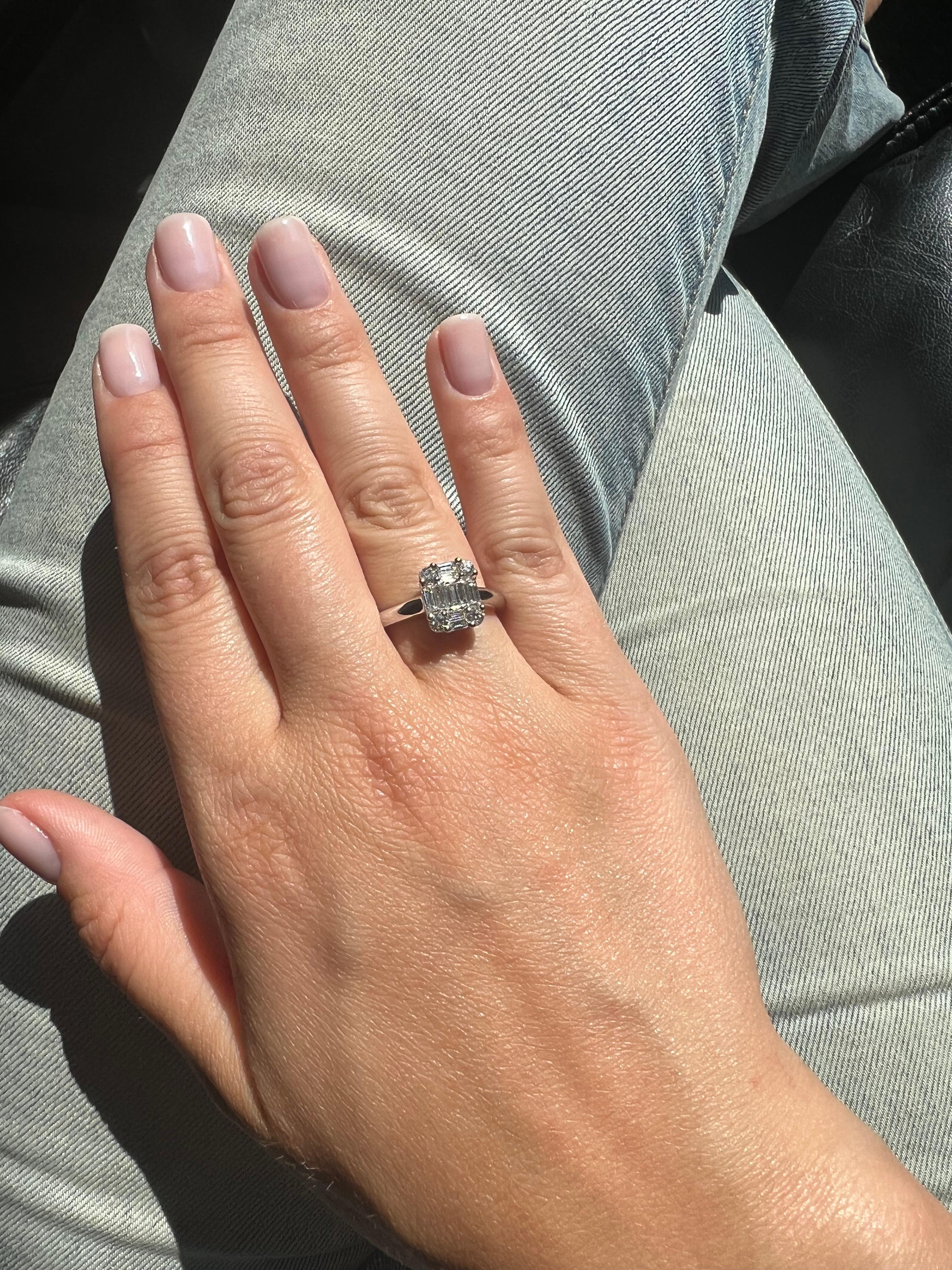 Natural Diamond 0.55 carats 18KT White Gold Cluster Engagement Ring For Sale 1