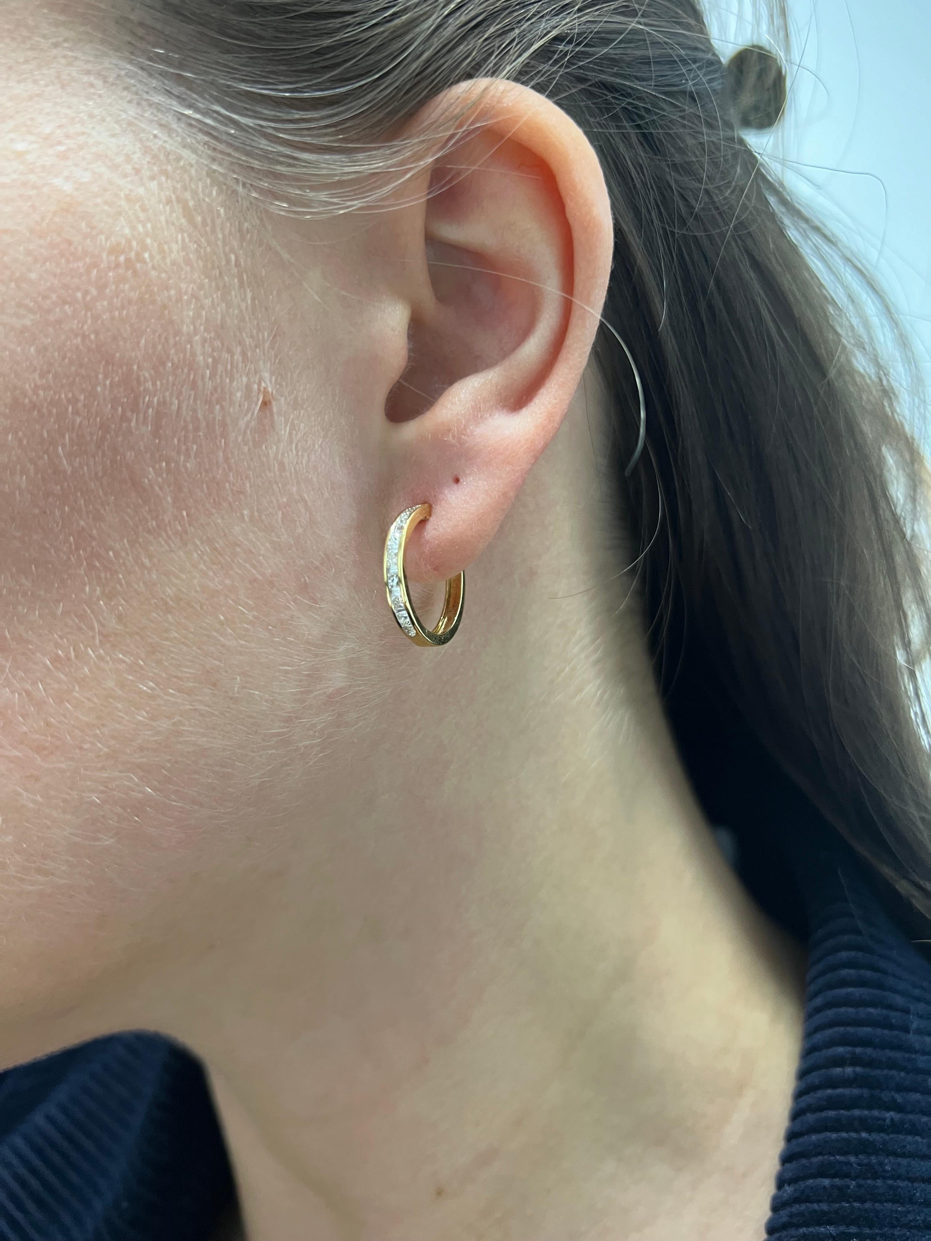 Natural Diamond 0.55 carats 18KT Yellow Gold Hoop Huggies Earrings For Sale 4