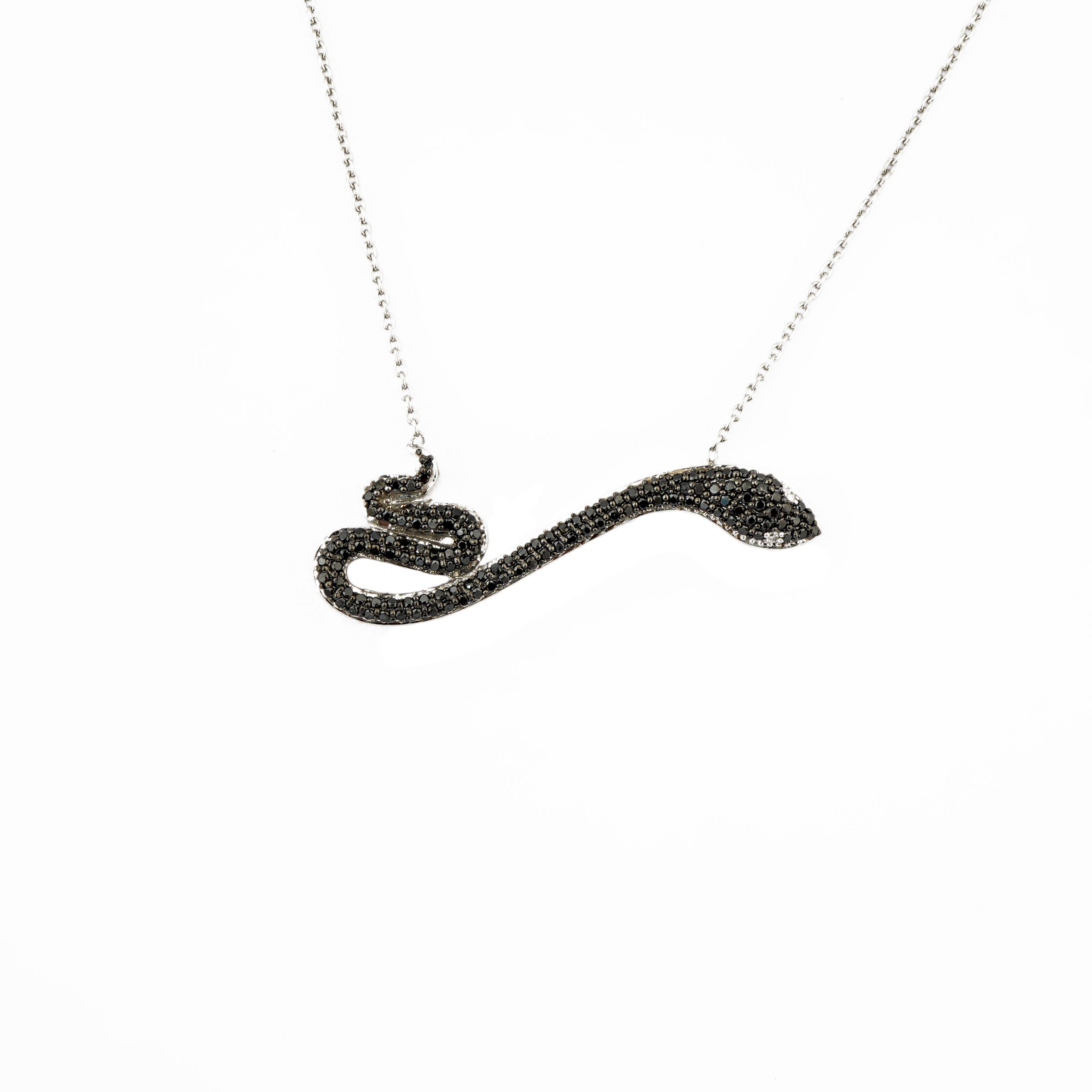 Women's Natural diamond 0.56 cts pendant in 18k gold For Sale