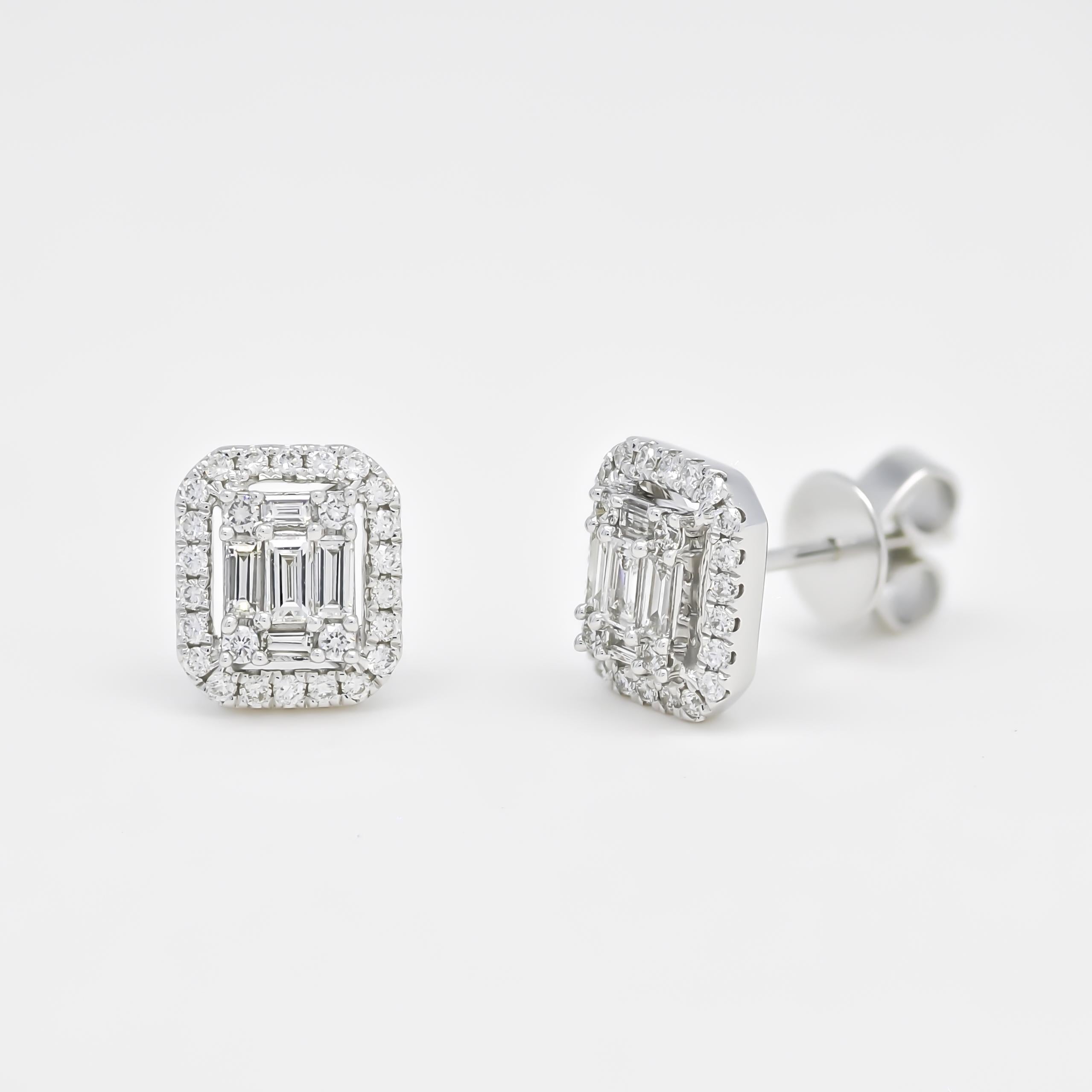 Women's or Men's Natural Diamond 0.60 carats 18KT White Gold Cluster Stud Earrings For Sale