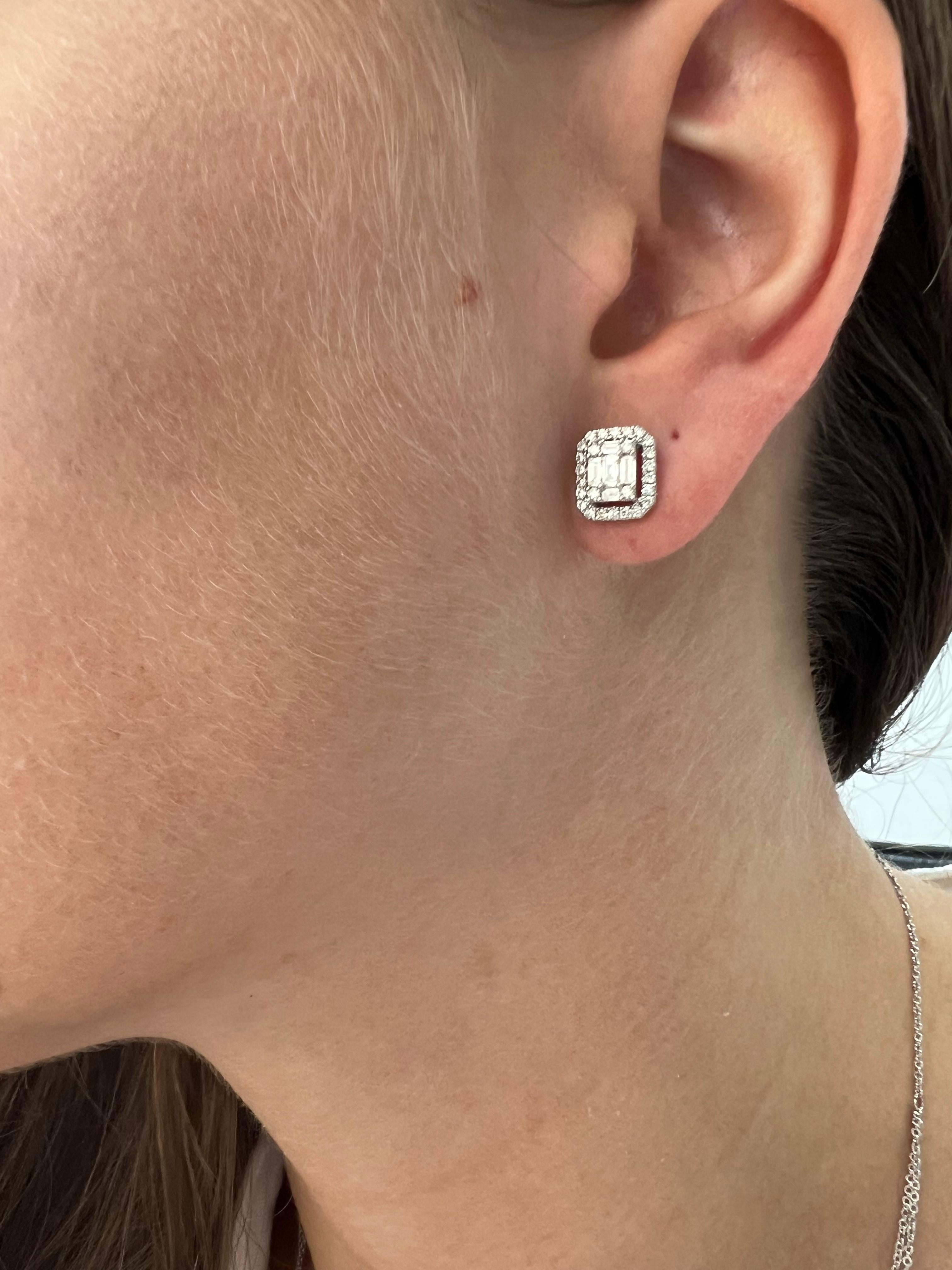 Natural Diamond 0.60 carats 18KT White Gold Cluster Stud Earrings For Sale 2