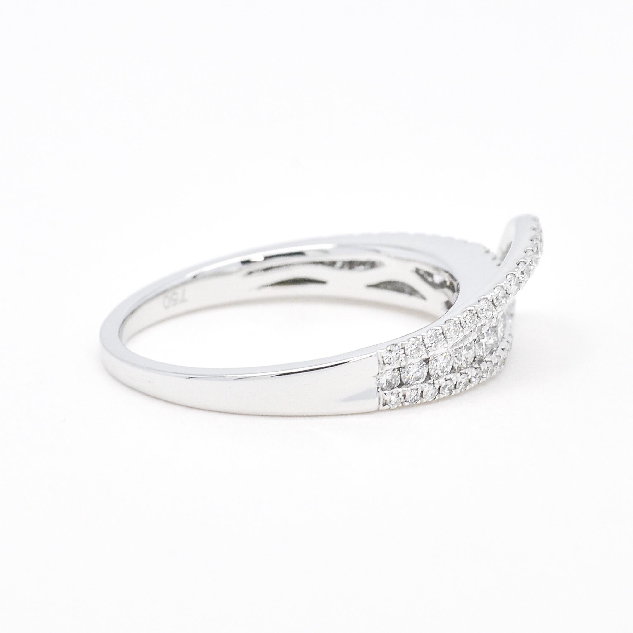 Round Cut Natural Diamond 0.60 carats 18KT White Gold Multi Row Band Ring For Sale
