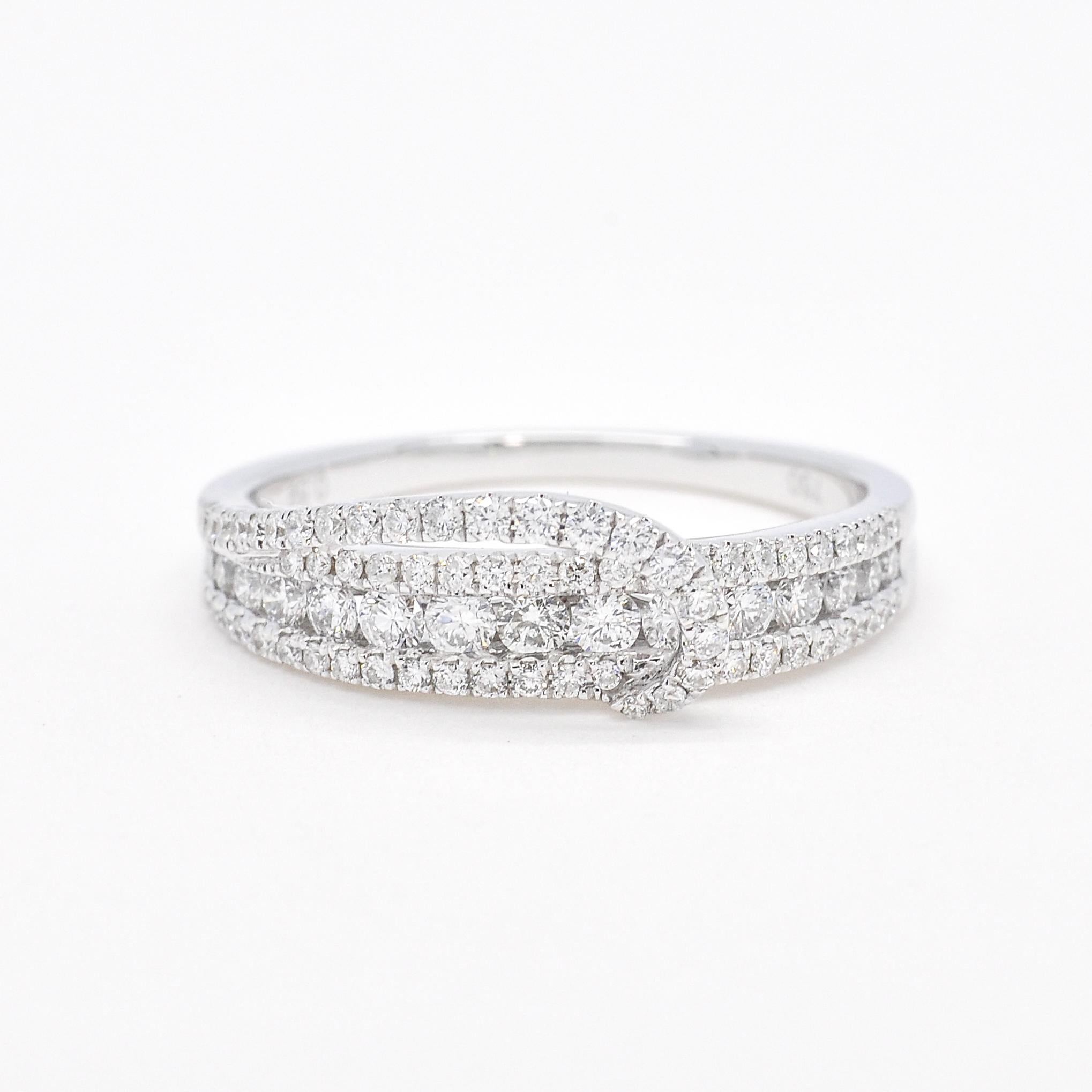 Women's or Men's Natural Diamond 0.60 carats 18KT White Gold Multi Row Band Ring For Sale