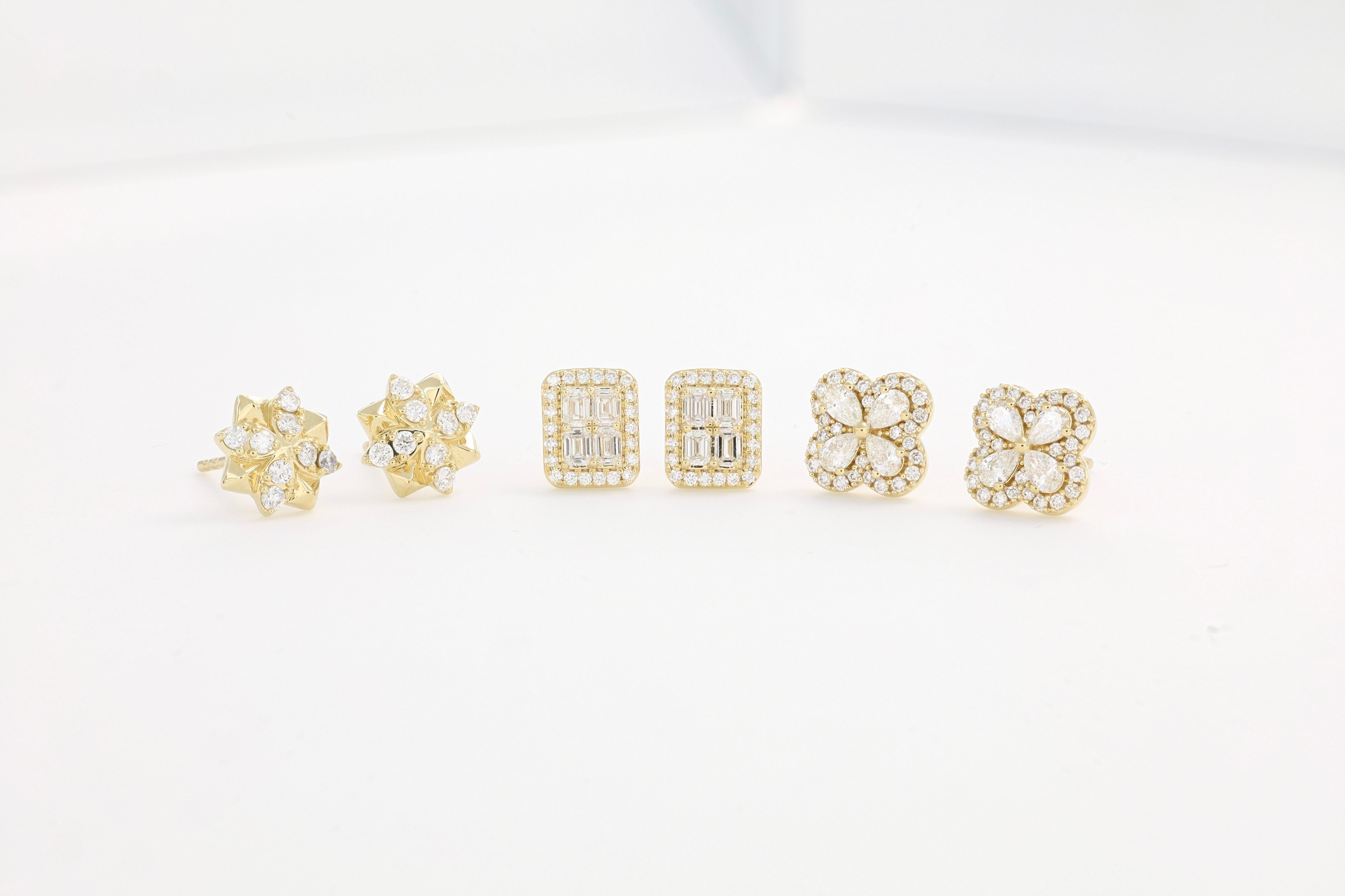Diamante Nature 0,63 carati  Orecchini a cono a grappolo in oro giallo 18 carati In condizioni Nuovo in vendita a Antwerpen, BE