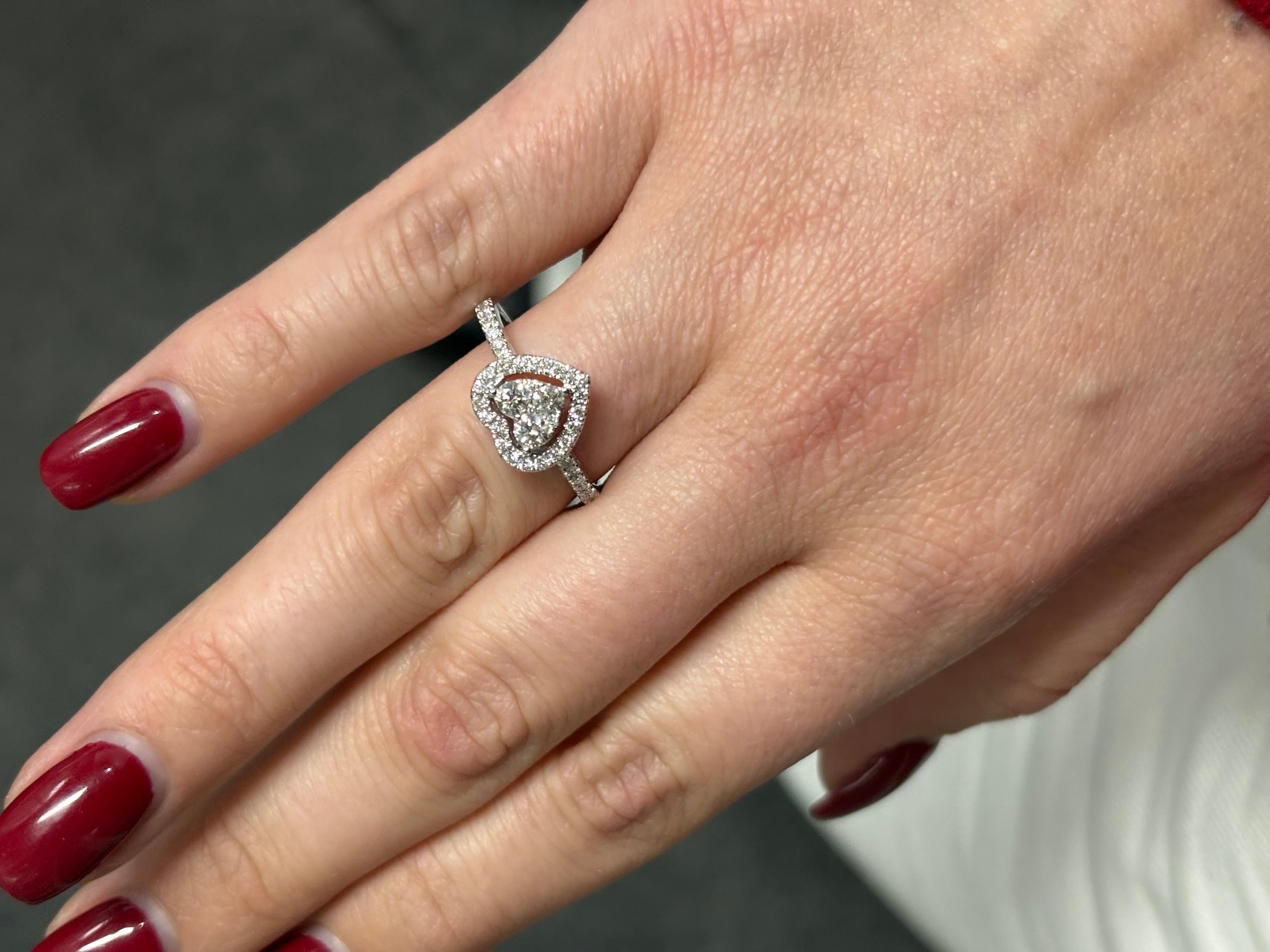 Verlobungsring in Herzform mit natürlichem Diamant 0,63 Karat 18KT Weißgold im Angebot 4