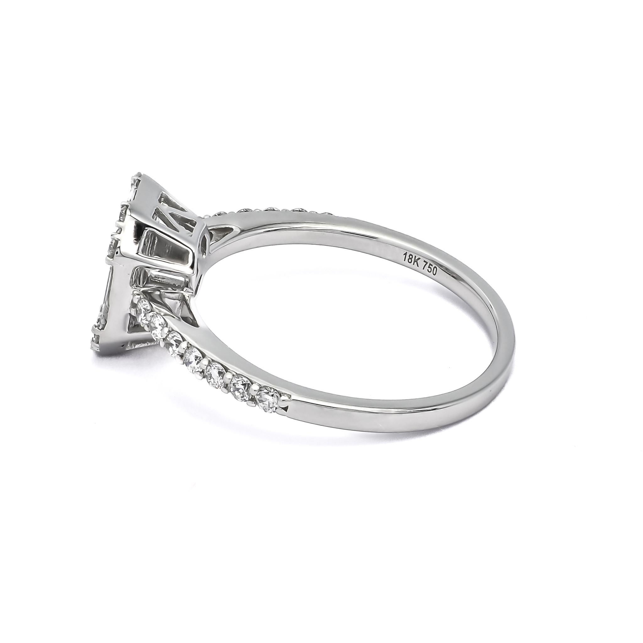 Women's or Men's Natural Diamond 0.65 carats 18KT White Gold Cluster Engagement Ring For Sale