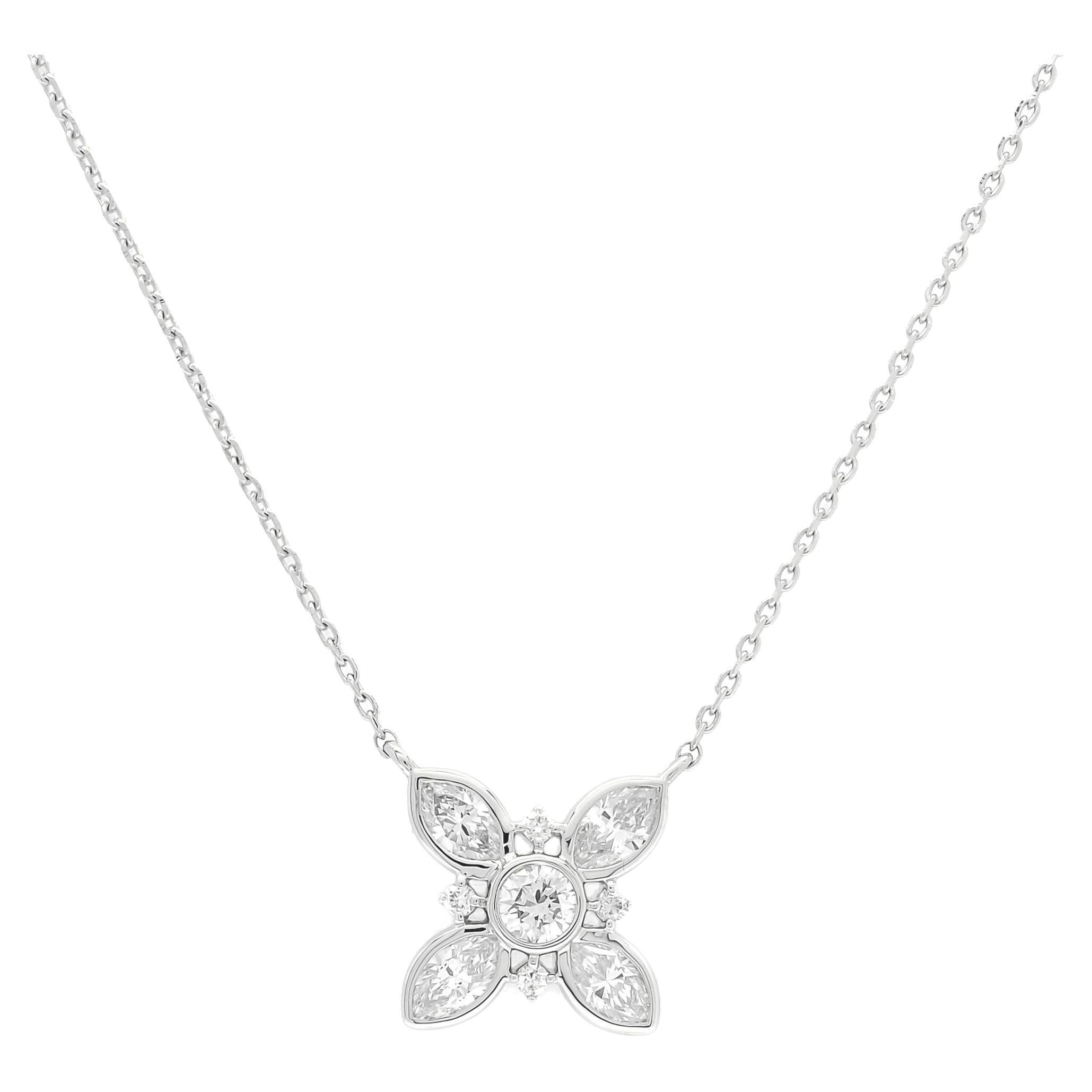 Natural Diamond 0.65 carats 18KT White Gold Flower Pendant Chain Necklace   For Sale