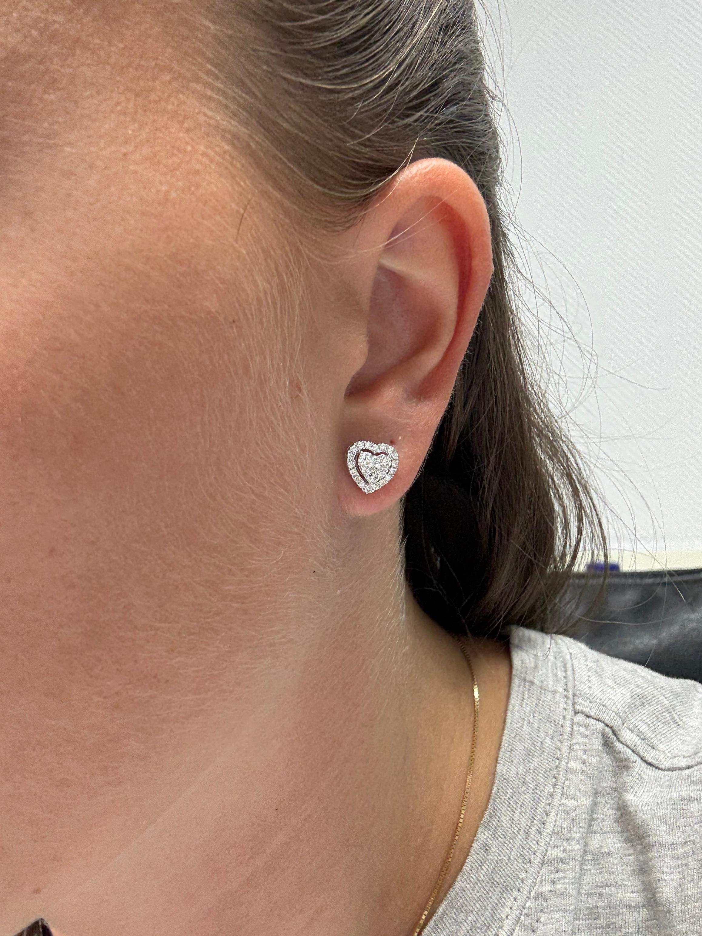 Natürlicher Diamant 0,67 Karat 18KT Weißgold Herzform Cluster Halo Ohrstecker im Angebot 4