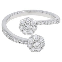 Anello di fidanzamento con diamante naturale da 0,67 carati in oro bianco 18KT a grappolo di fiori