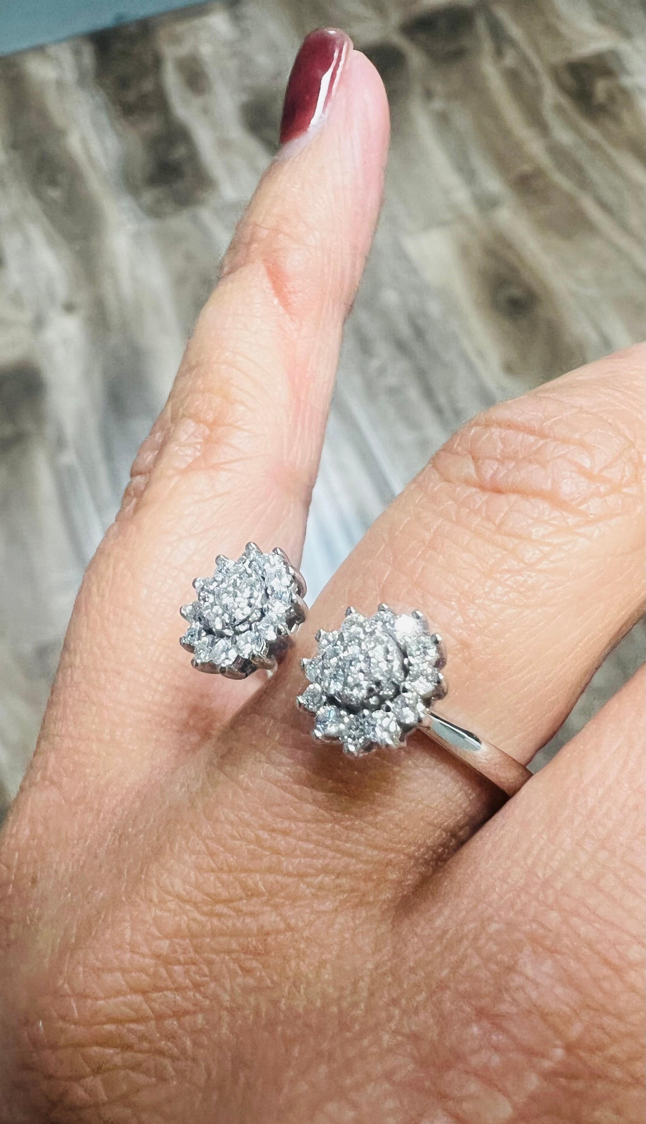 Anillo puño racimo diamante natural 0.68 quilates oro blanco en venta 3