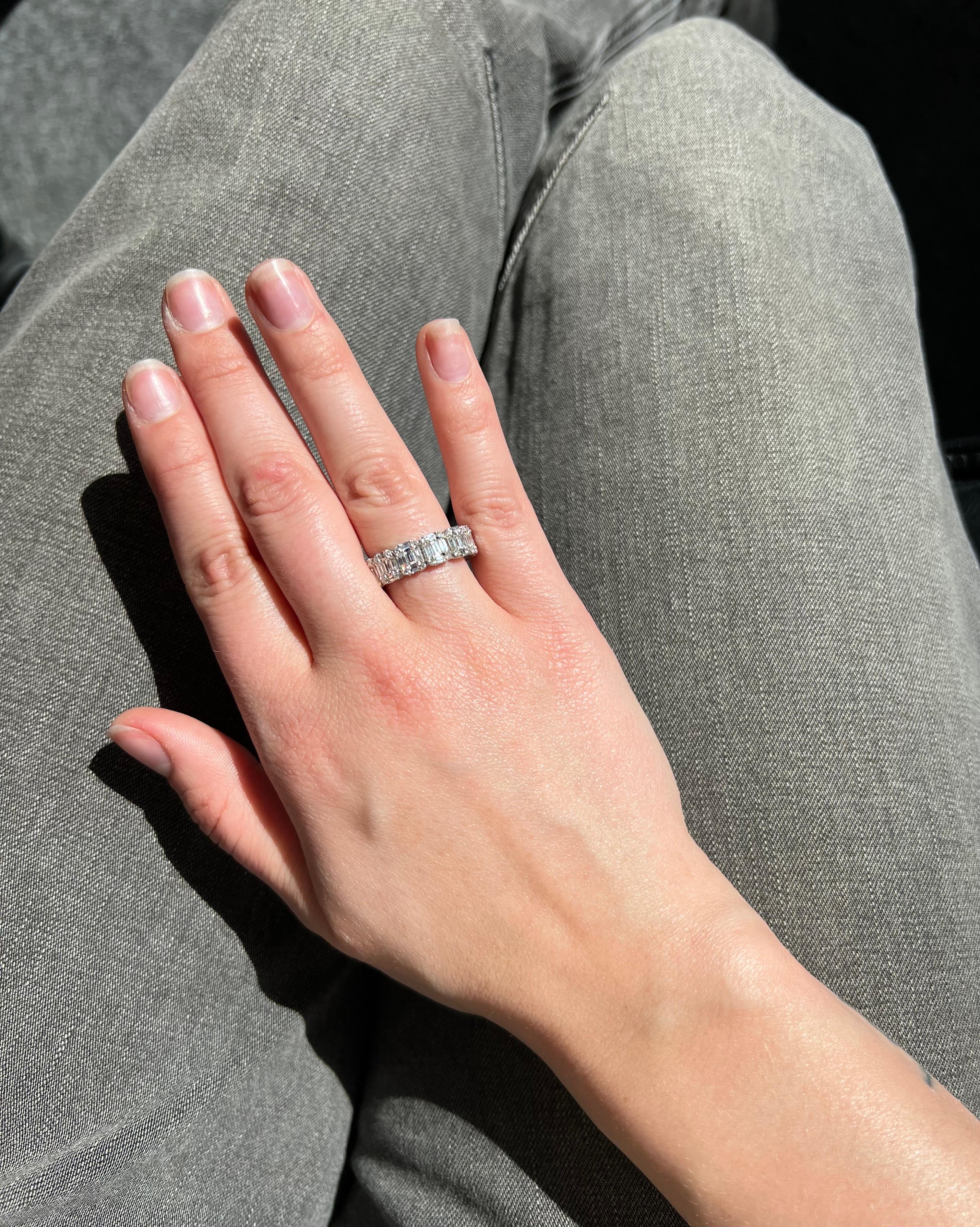 Taglio baguette Diamante naturale da 0,70 carati in oro bianco 18 KT in vendita