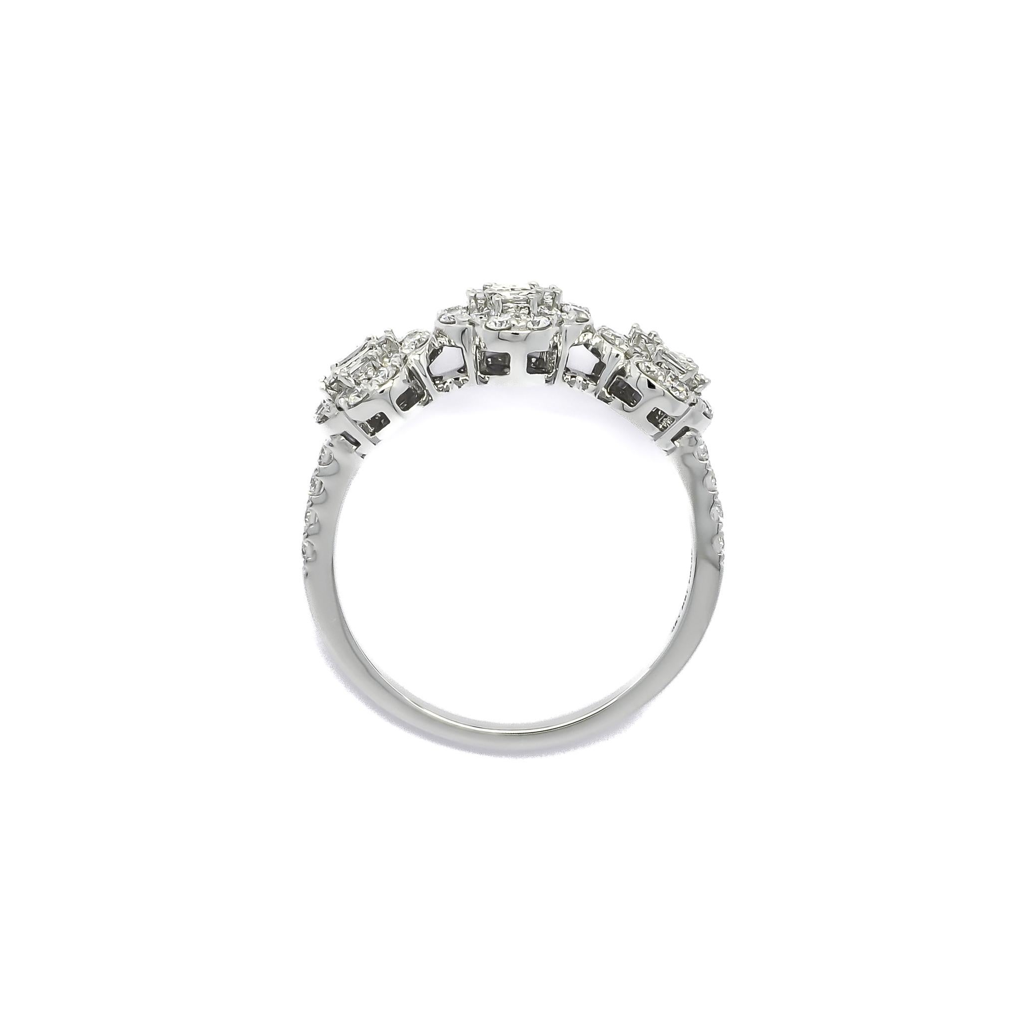 Bague cocktail trèfle feuille en or blanc 18 carats et diamant naturel de 0,70 carat Neuf - En vente à Antwerpen, BE