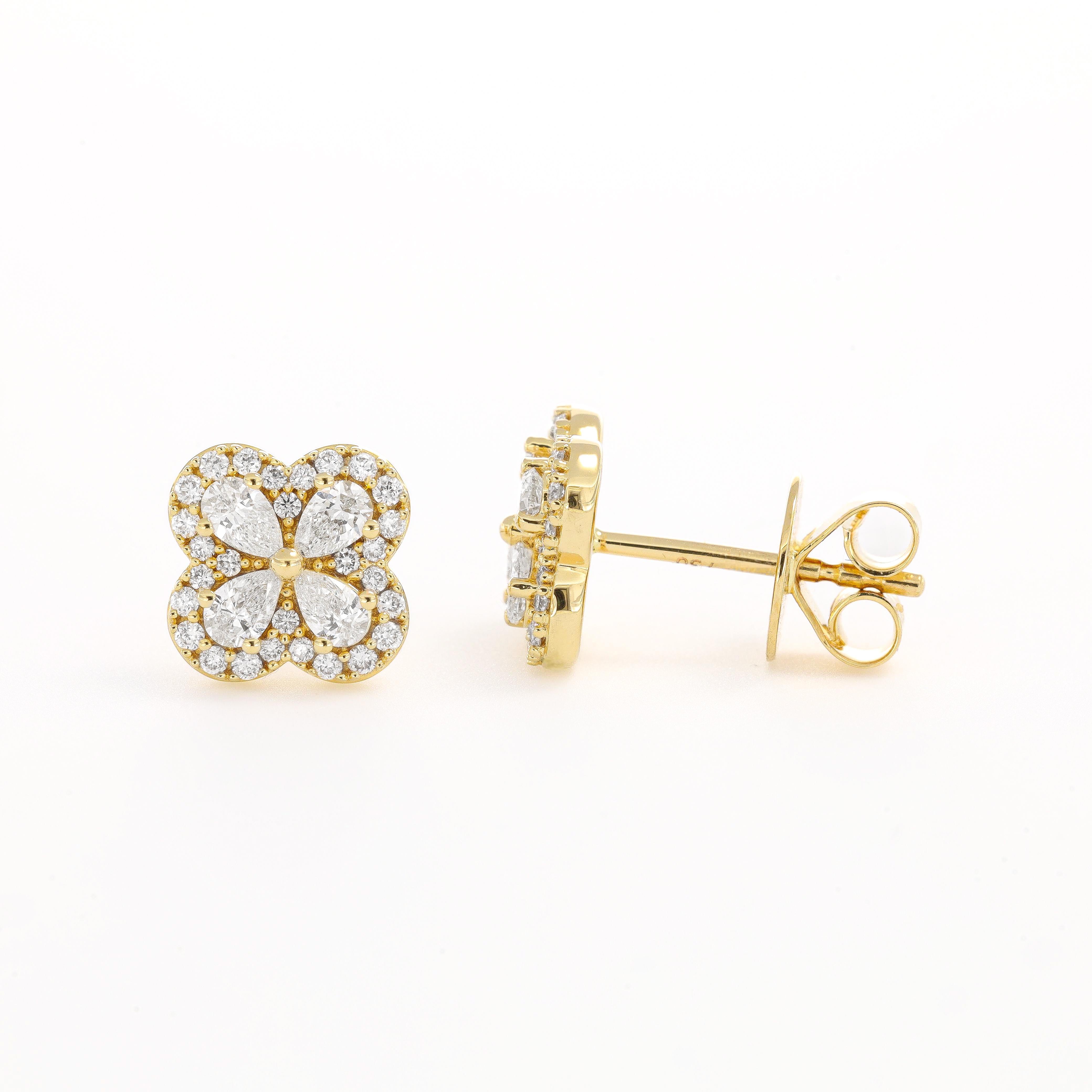 Modern Natural Diamond 0.73 carats 18KT Yellow Gold Marquise Diamonds Stud Earrings For Sale