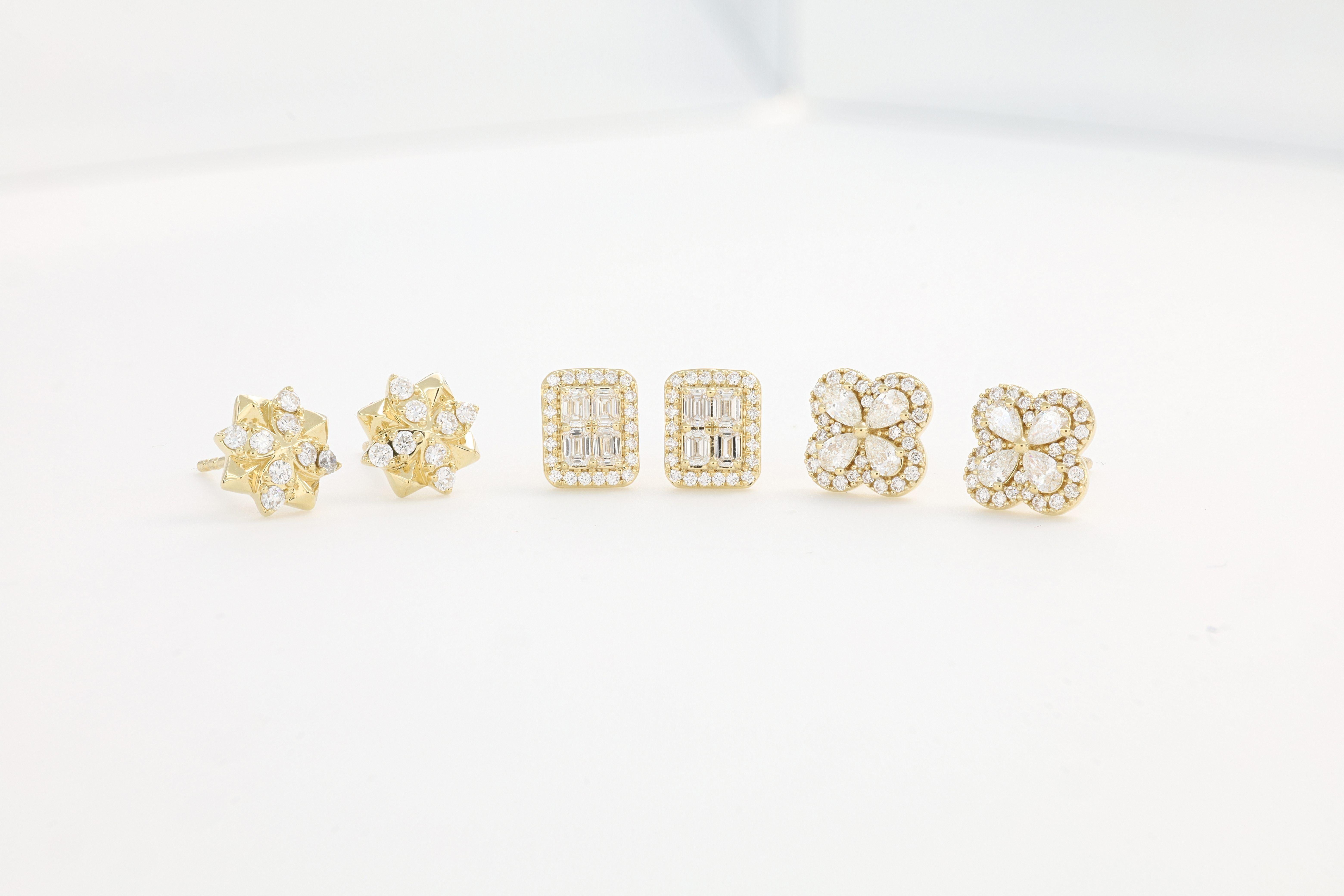 Natural Diamond 0.73 carats 18KT Yellow Gold Marquise Diamonds Stud Earrings For Sale 2