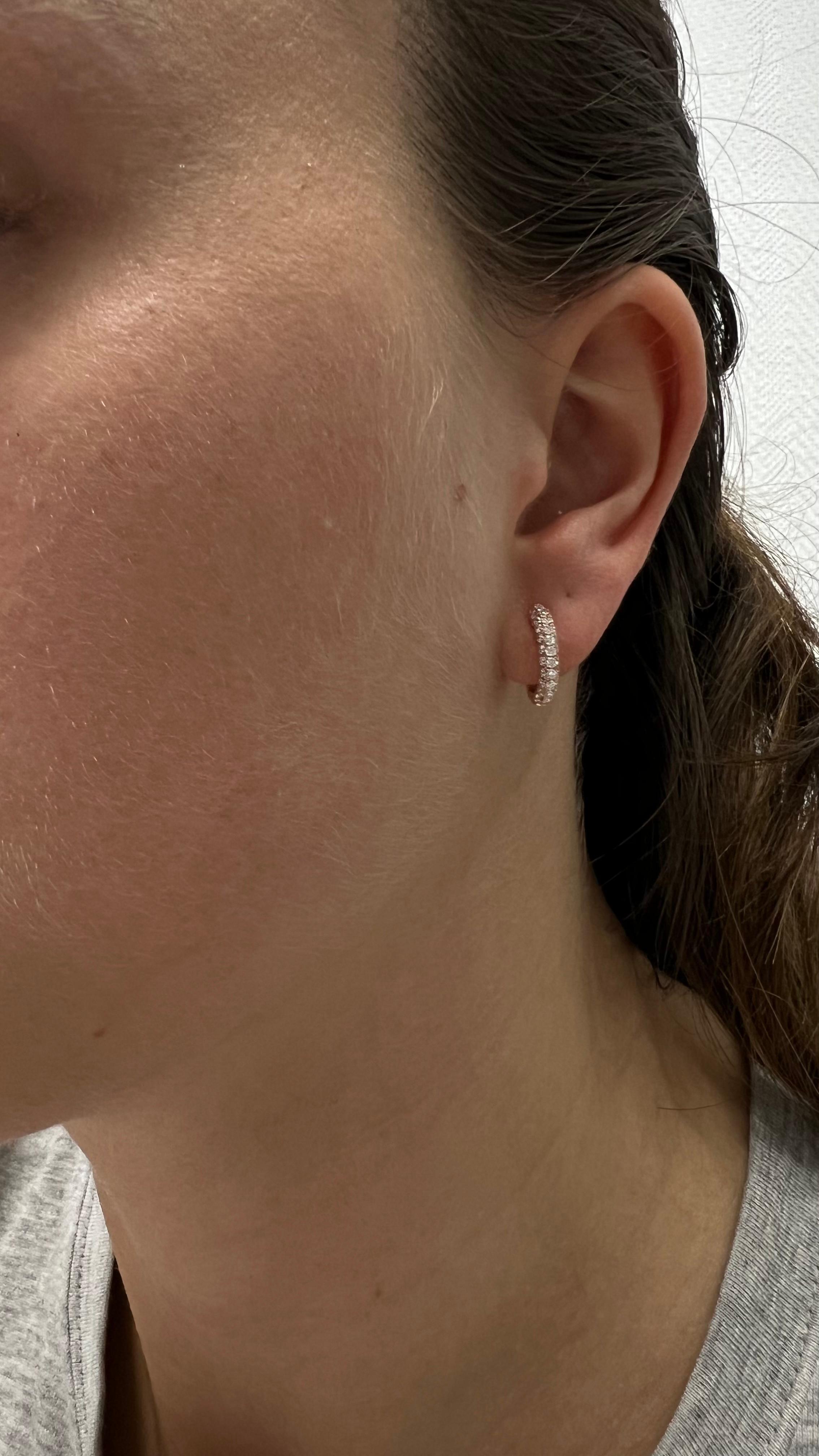 Natural Diamond 0.77CT 18 Karat Rose Gold Small Pavé Hoop Huggies Earrings For Sale 3