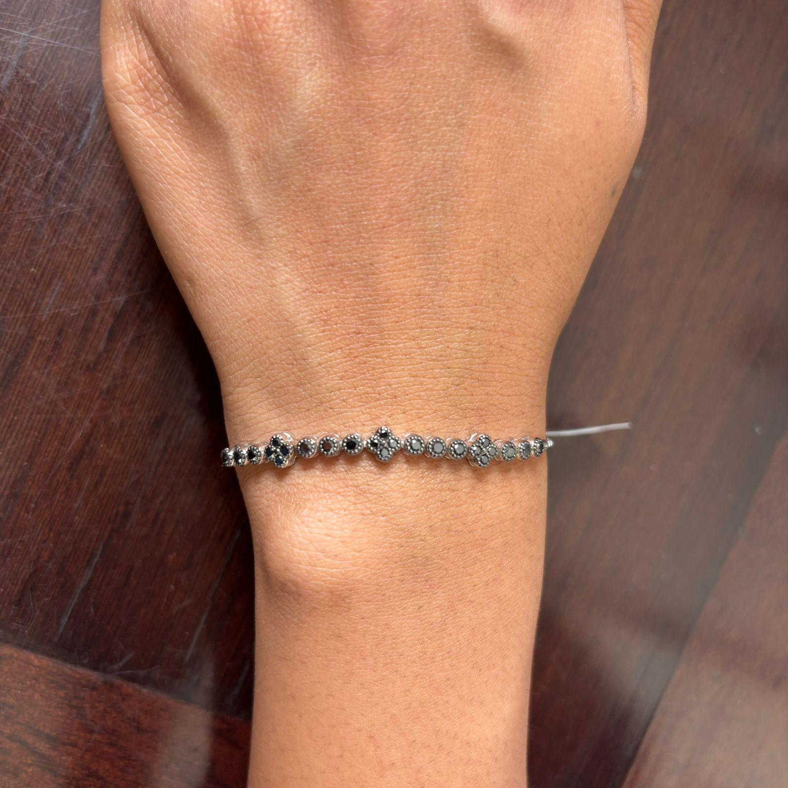 Bracciale con diamante naturale da 0,82 carati in oro 18 carati In condizioni Nuovo in vendita a jaipur, IN