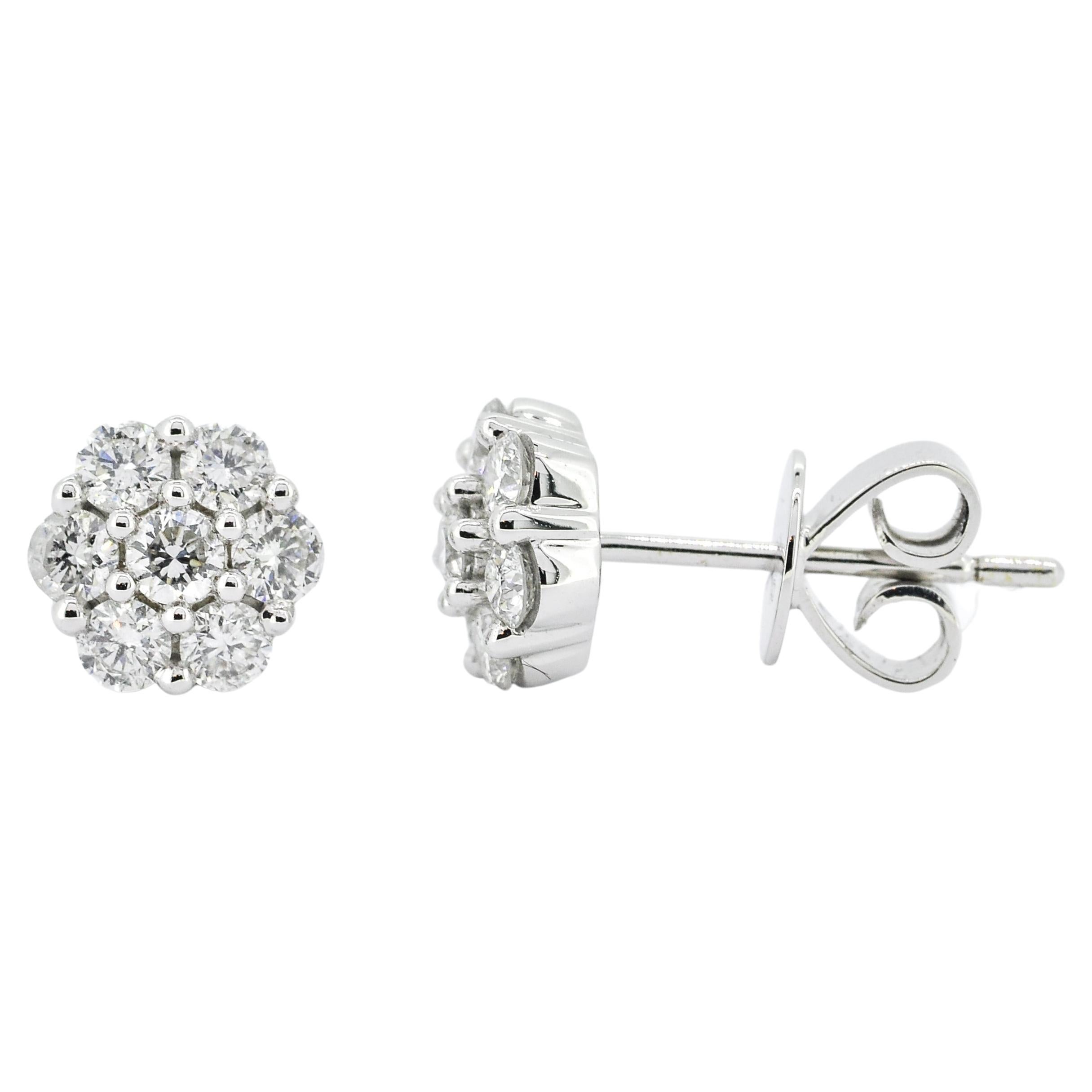 Natural Diamond 0.85 carats 18 Karat Yellow Gold Classic Cluster Stud Earrings In New Condition For Sale In Antwerpen, BE