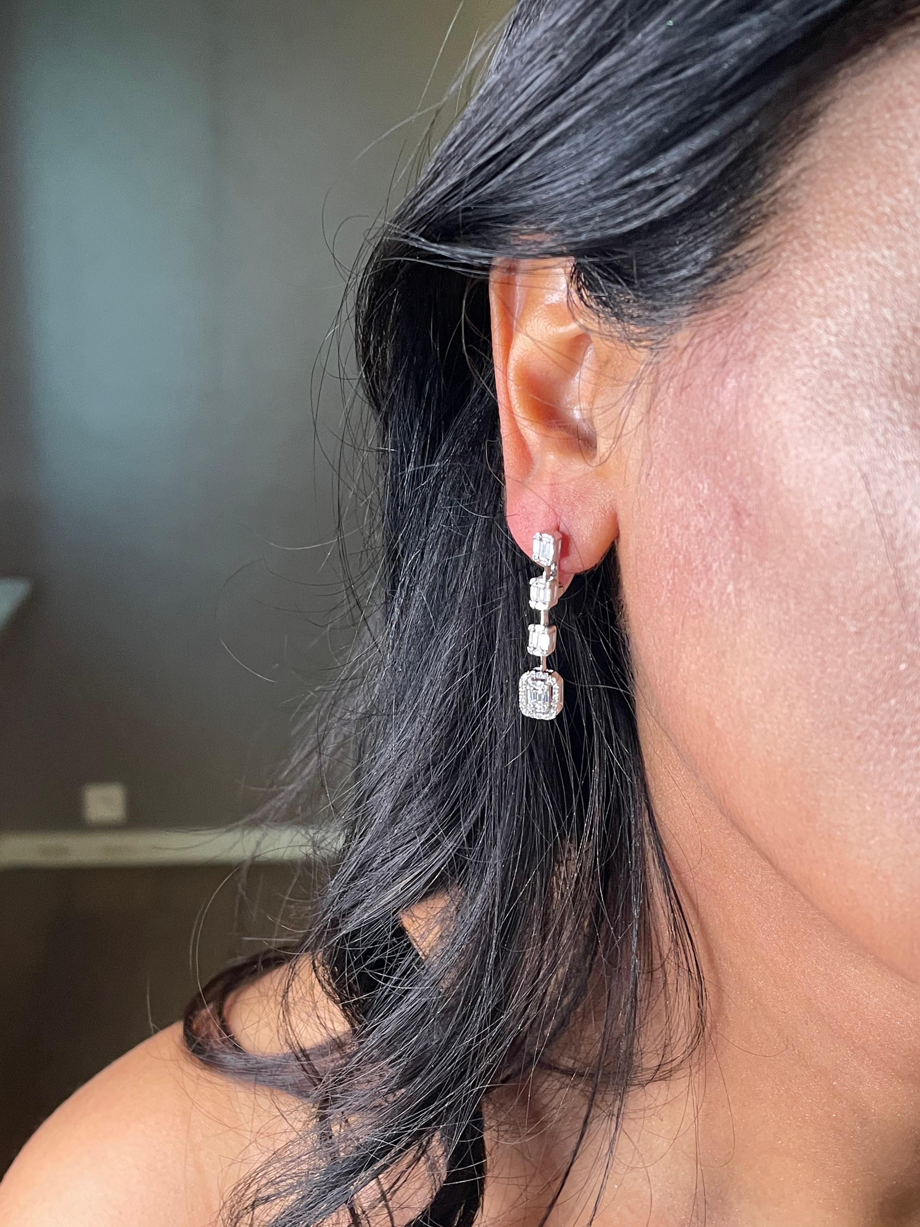Diamante naturale da 0,87 carati in oro bianco 18KT - Dondoli a grappolo In condizioni Nuovo in vendita a Antwerpen, BE