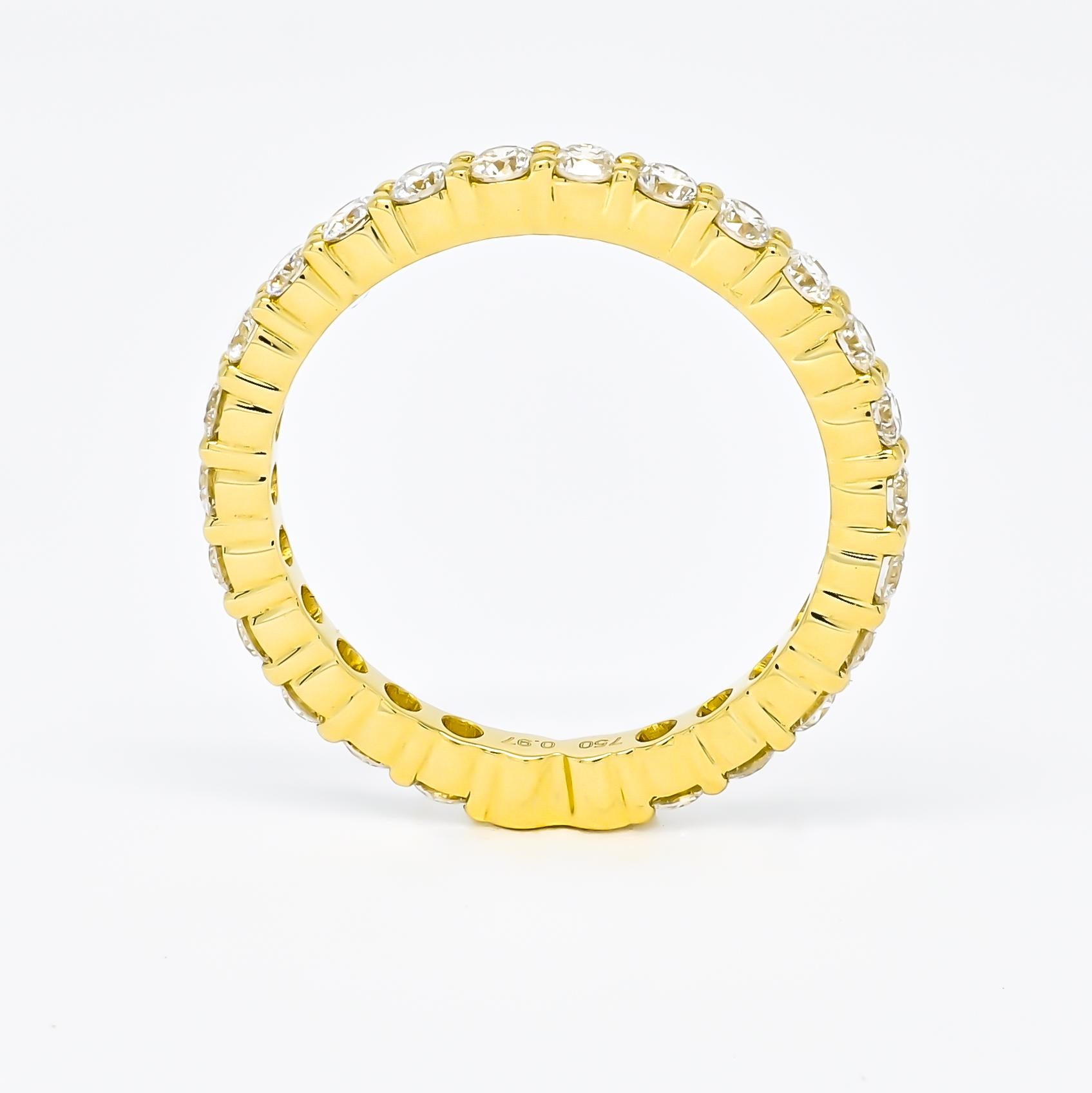 Anneau de mariage éternel en or jaune 18KT avec diamant Nature 0.97 carats Unisexe en vente