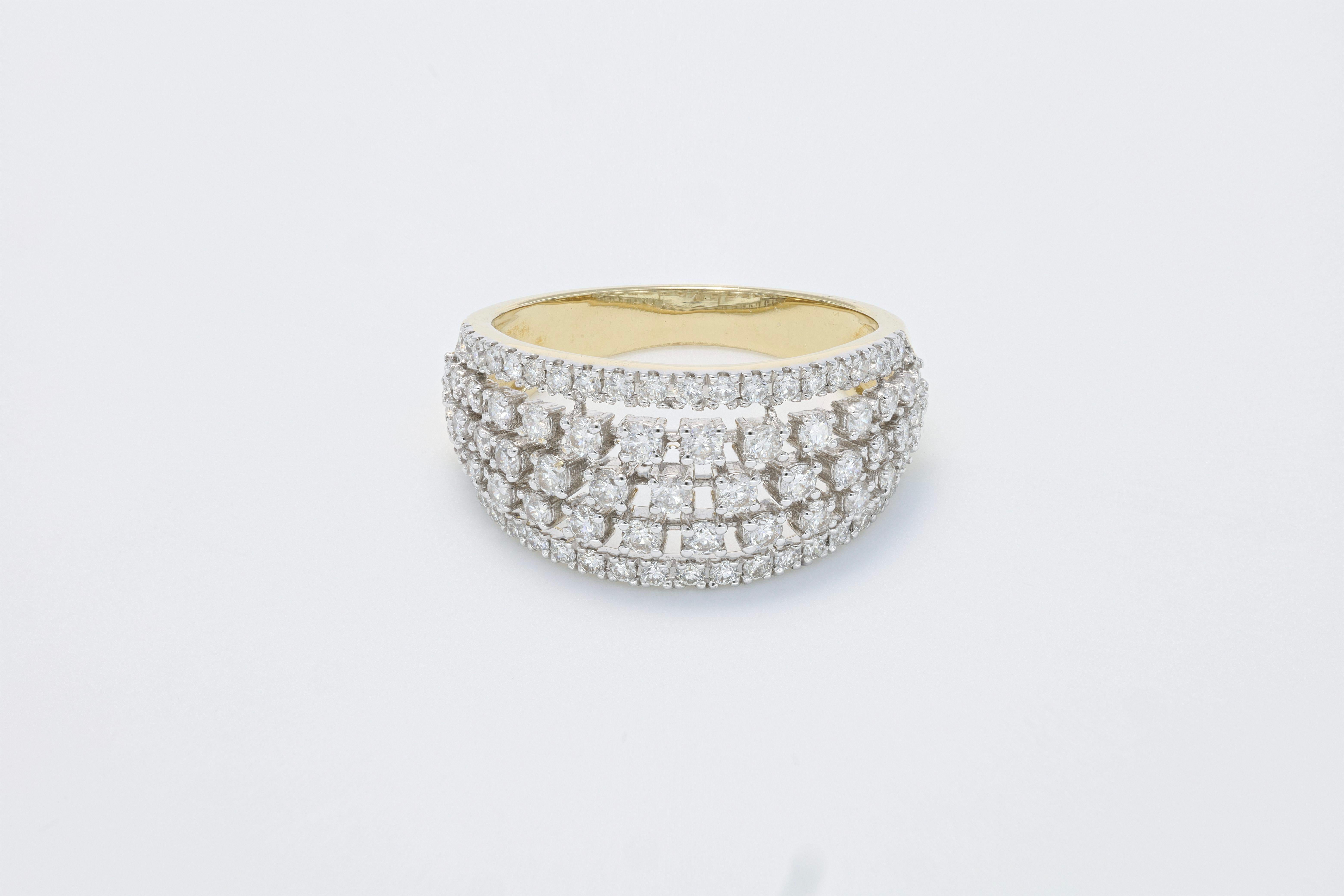 Natural Diamond 1.00 carats 18 KT Yellow Gold Statement Ring  In New Condition For Sale In Antwerpen, BE