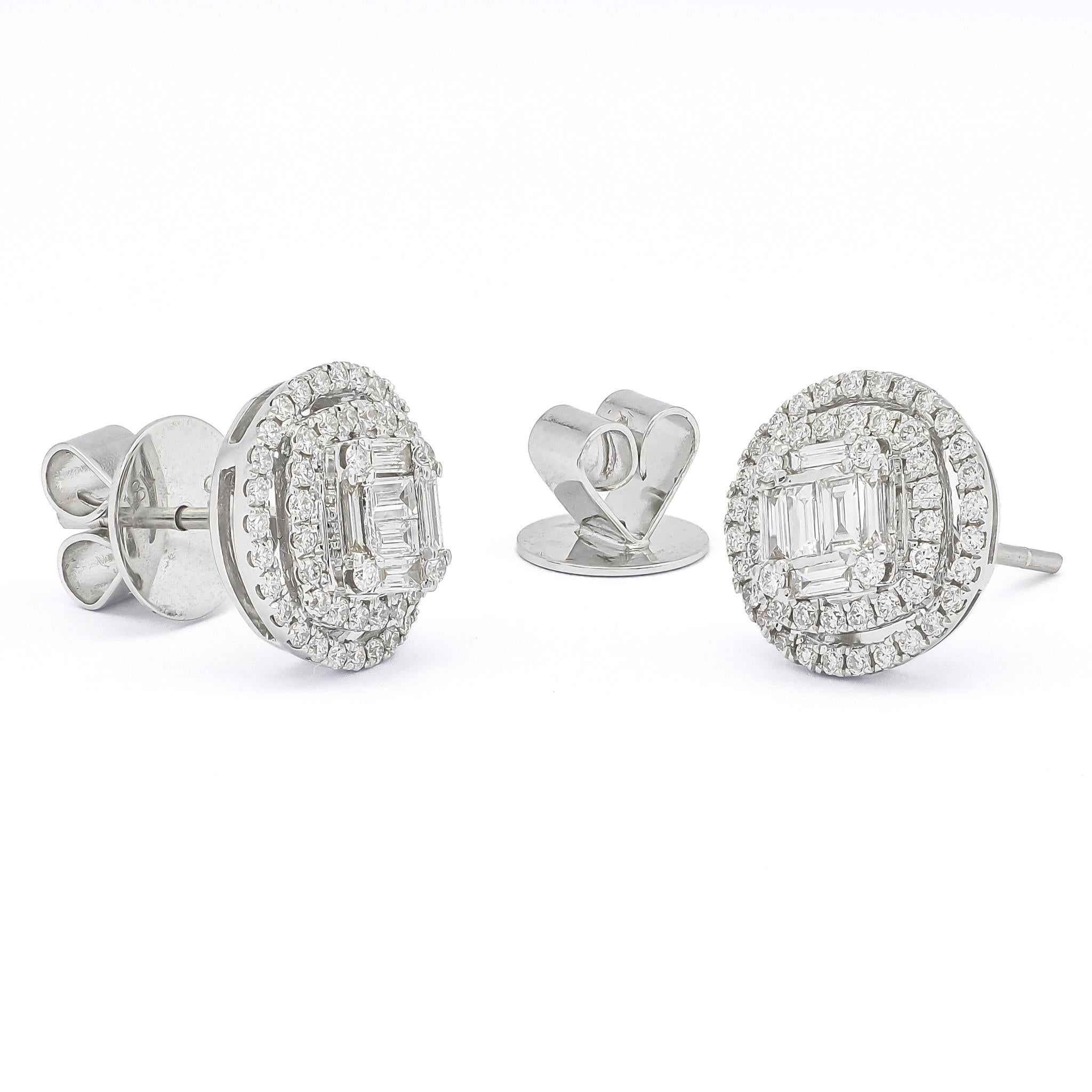 Halo en or blanc 18 carats serti d'un diamant naturel de 1,00 carat  Clous d'oreilles en vente 1