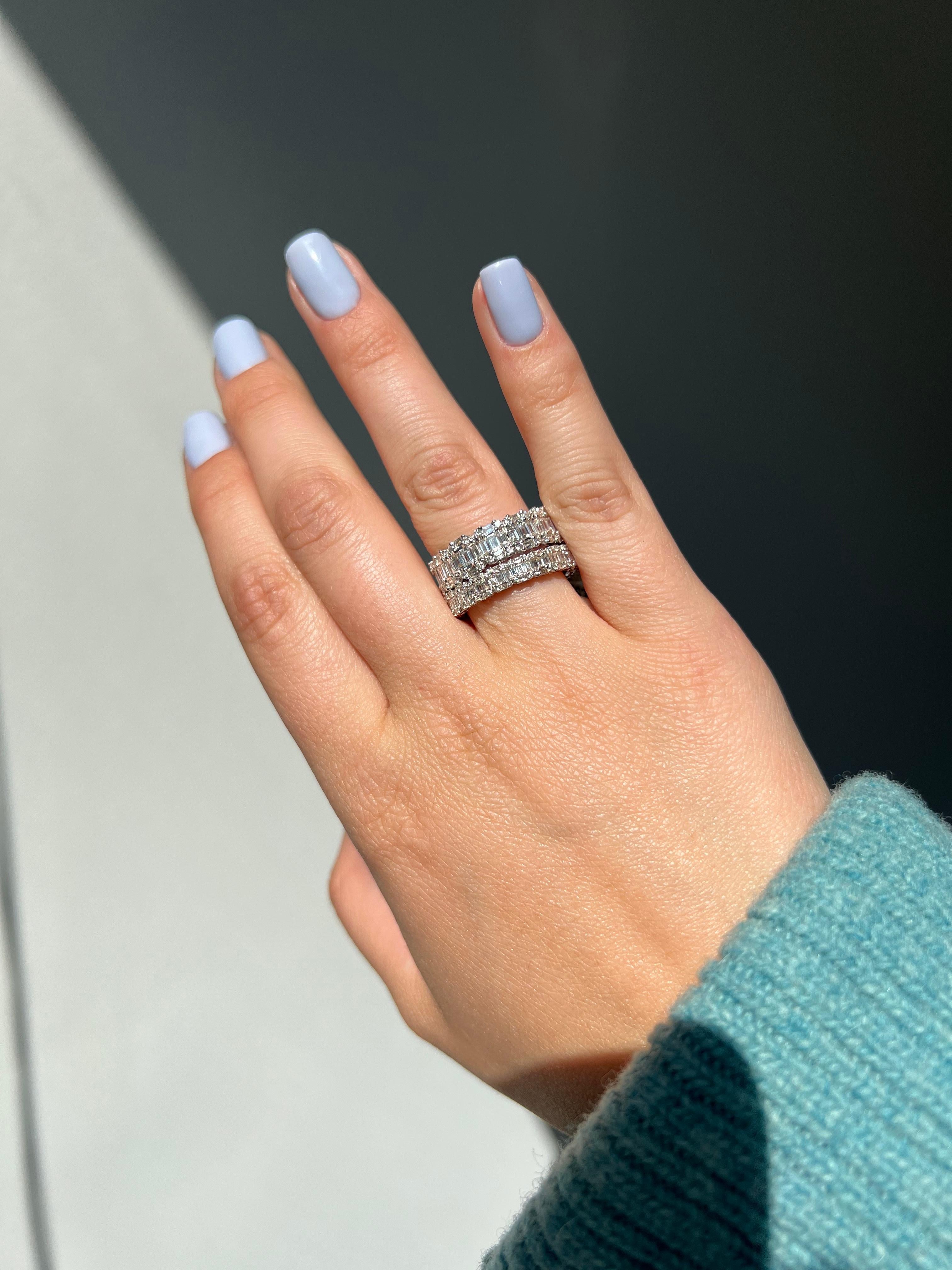 Natural Diamond 1.02 carats 18KT White Gold Cluster Full Eternity Band Ring For Sale 4