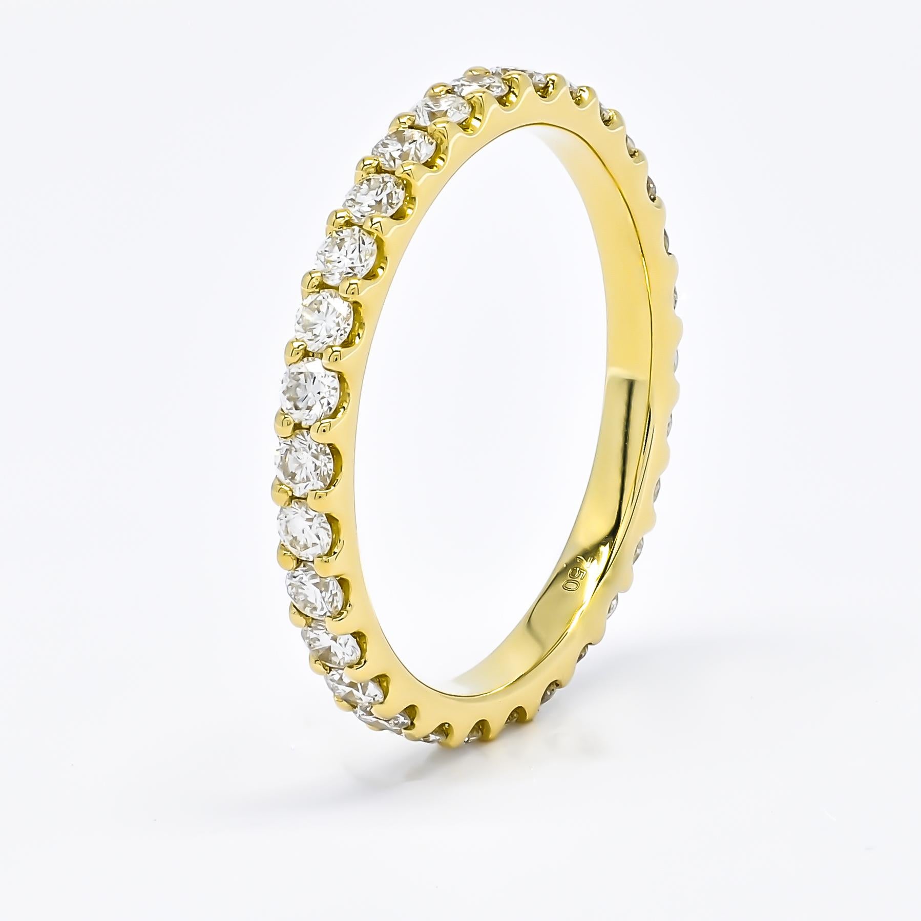 Natural Diamond 1.10 Carats 18KT Yellow Gold Full Eternity Wedding Band Ring For Sale 1