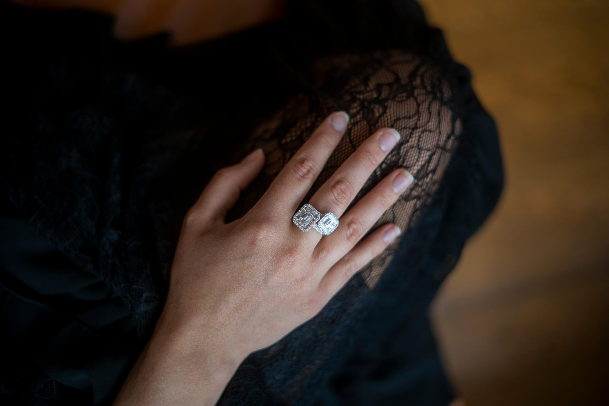 Natural Diamond 1.13 carats 18KT White Gold Cluster Engagement Ring For Sale 1