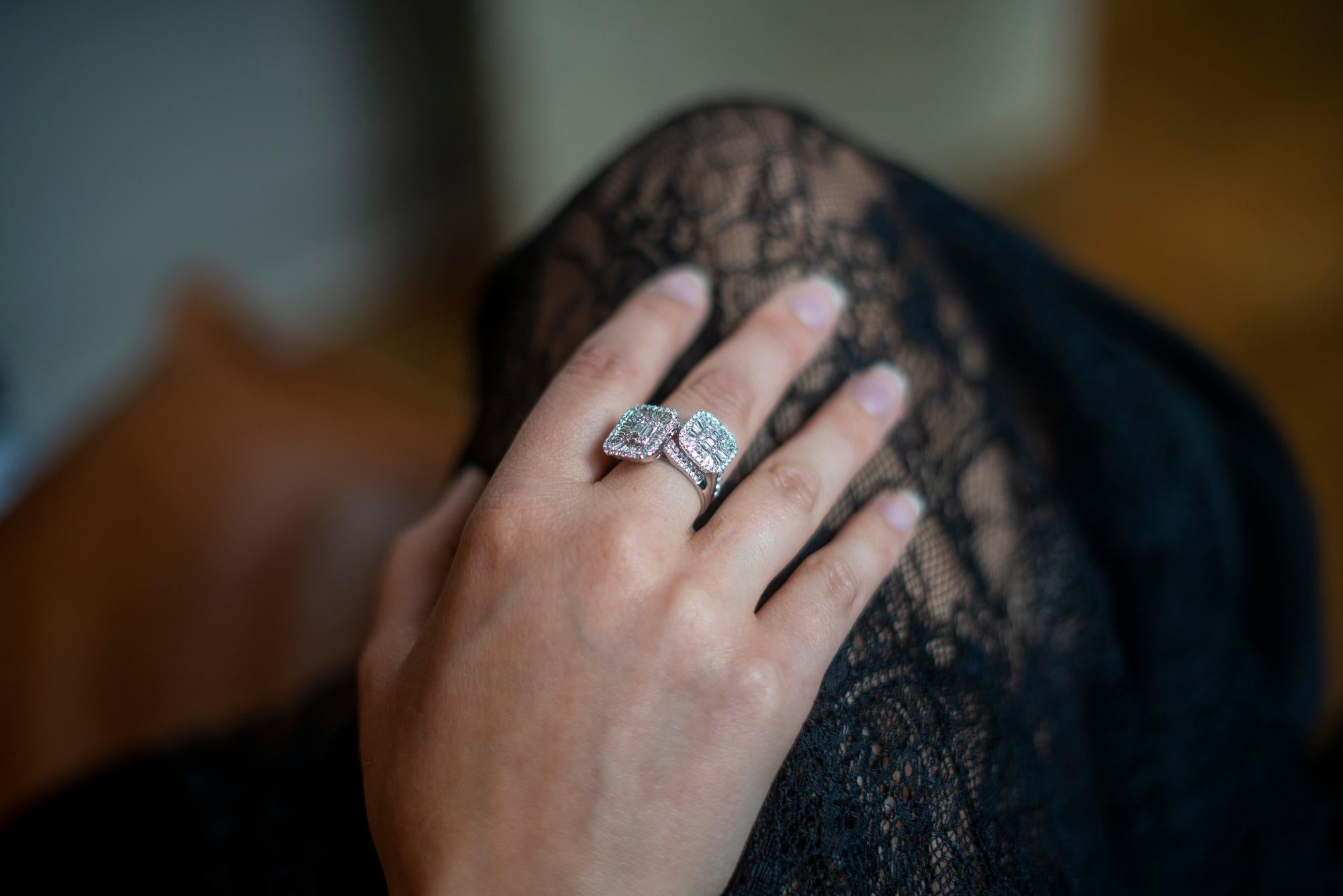 Natural Diamond 1.13 carats 18KT White Gold Cluster Engagement Ring For Sale 3