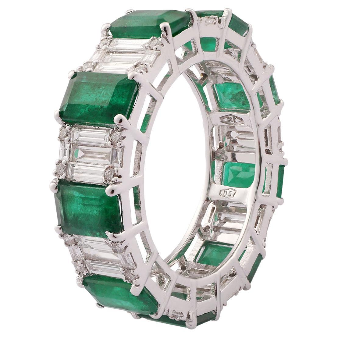 Natural Diamond 1.15cts & Emerald 4.43cts in 18k Gold 3.02gms Ring For Sale