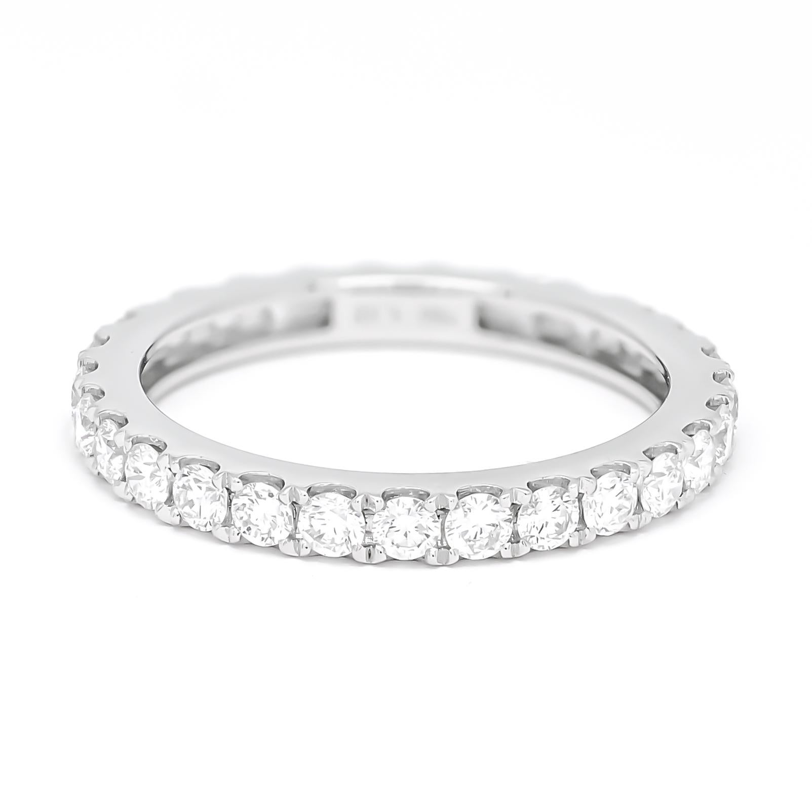 Femenino o masculino Diamante natural 1,17 quilates Alianza de oro blanco de 18 quilates para toda la vida en venta