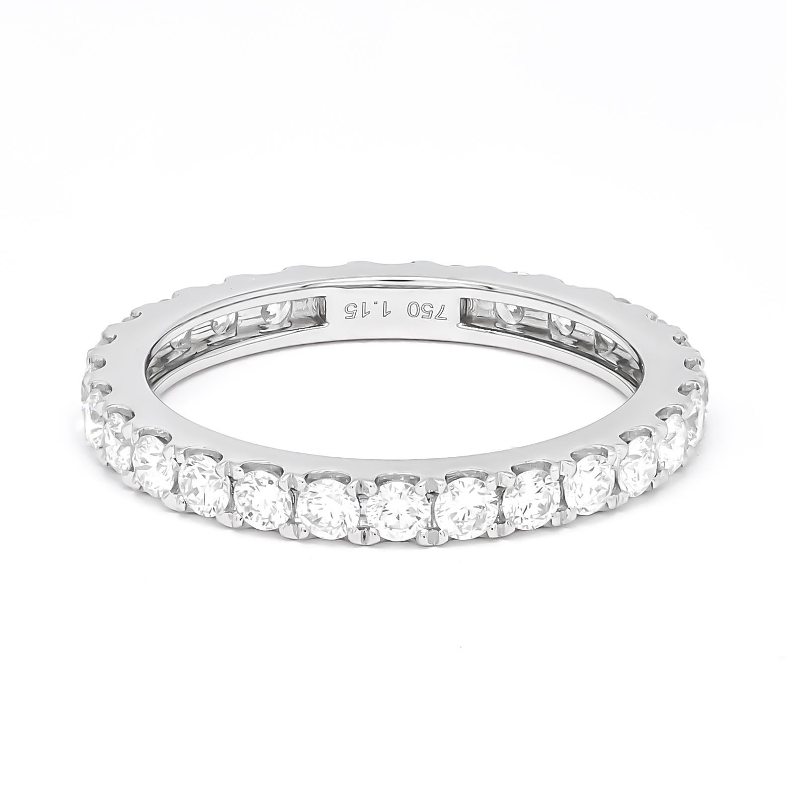 Diamante natural 1,17 quilates Alianza de oro blanco de 18 quilates para toda la vida en venta 1