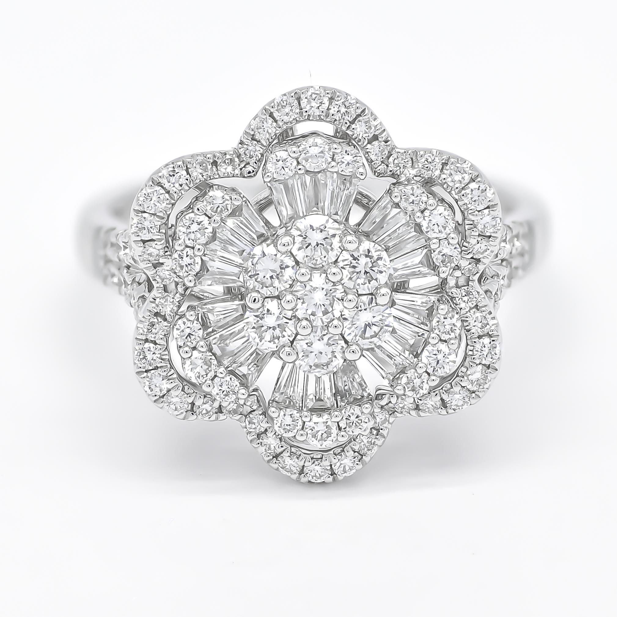 Natural Diamond 1.18 carats 18 Karat White Gold Flower Statement Ring In New Condition For Sale In Antwerpen, BE