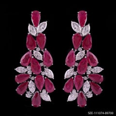 Pendientes de oro de 18 quilates con diamante natural de 11,95 quilates y rubí marquesa pera de 49,89 quilates en forma de gota