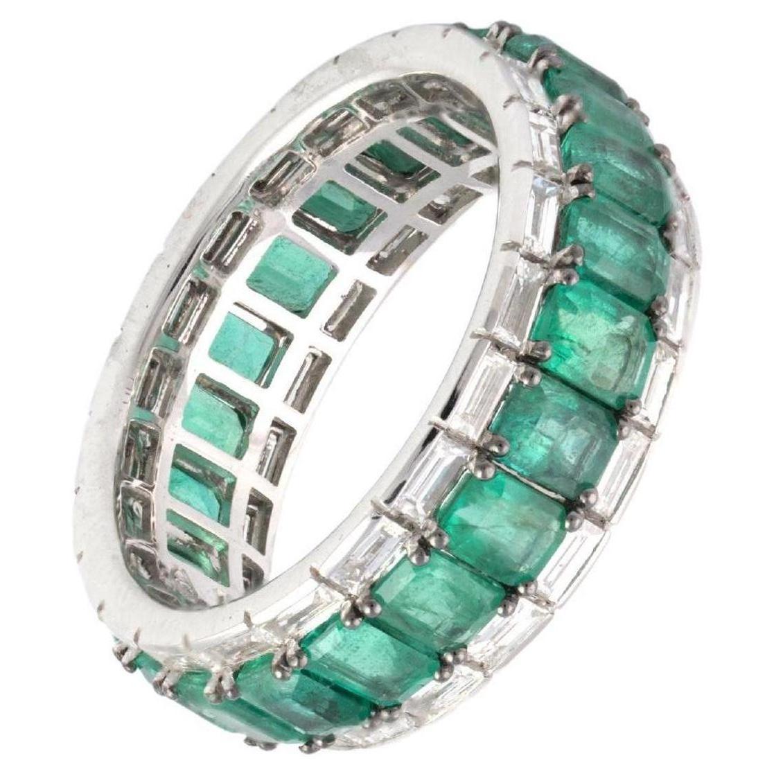 Natural Diamond 1.26cts & Emerald 4.91cts in 18k Gold 4.73gms Ring For Sale