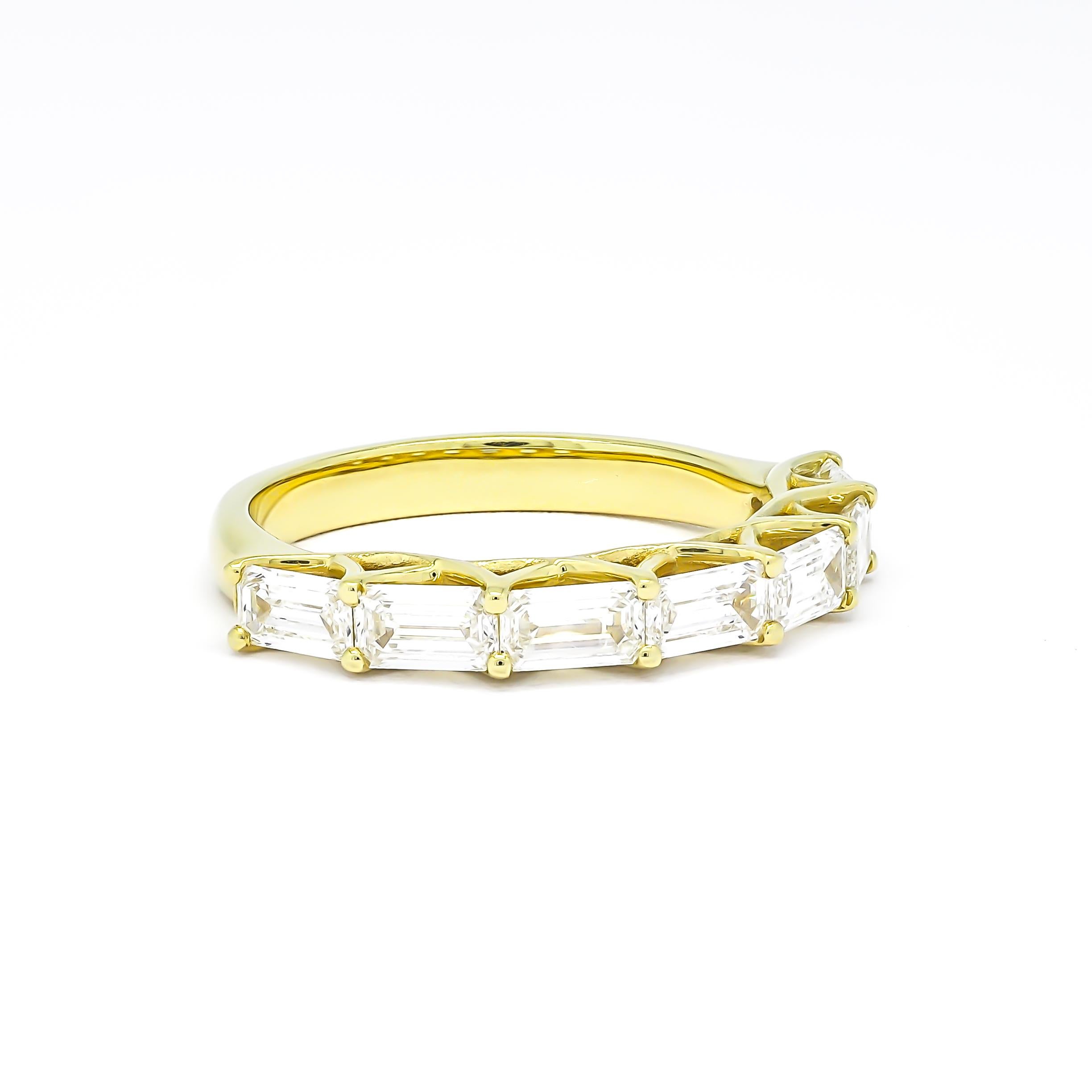 Natürlicher Diamant 1,45 Karat 18KT Weißgold Baguette-Ehering im Angebot 3