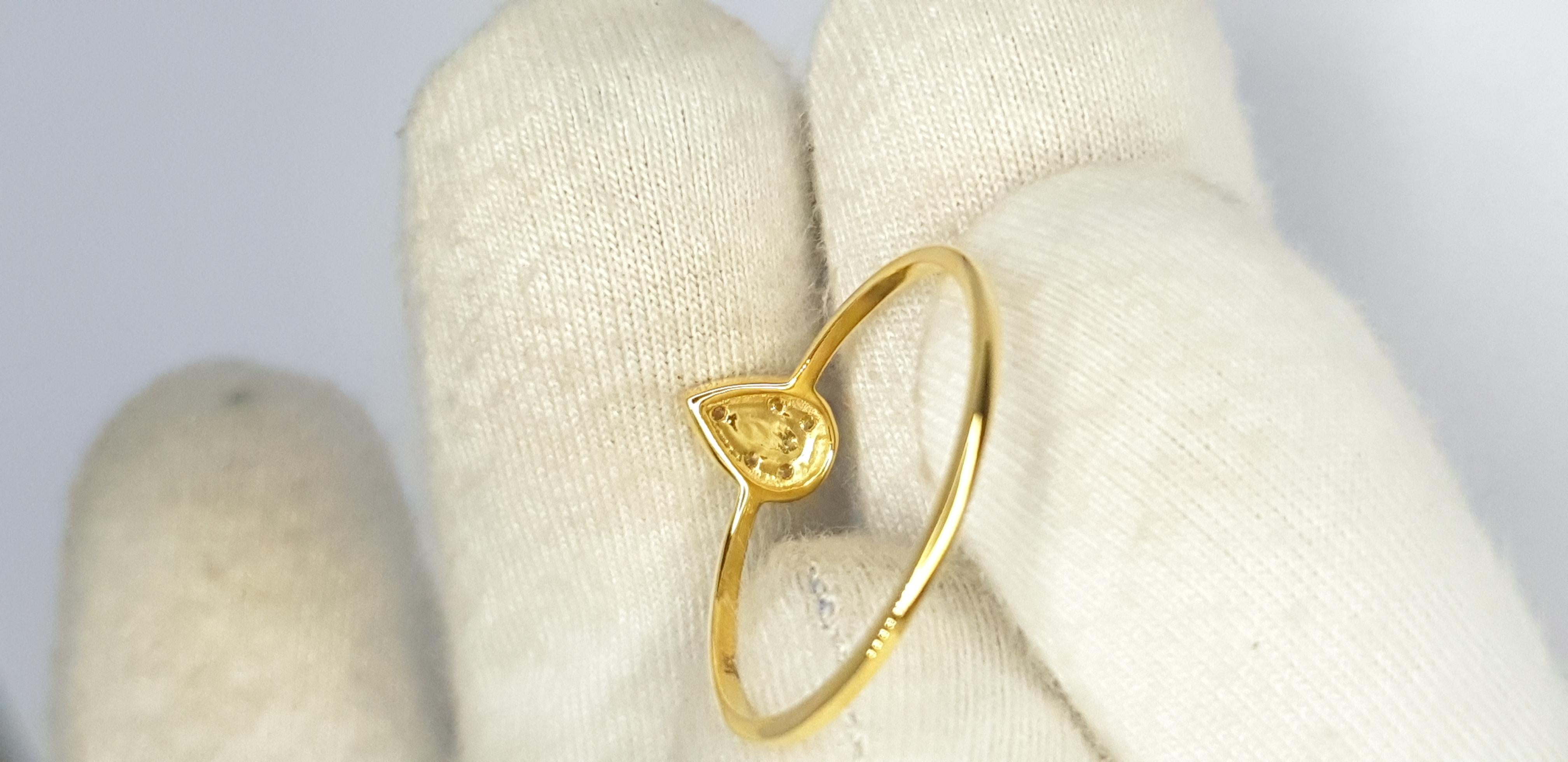 Im Angebot: Natürlicher Diamant 14K Massivgold Birnenförmiger Ringring für Damen Geburtstagsgeschenk. () 9