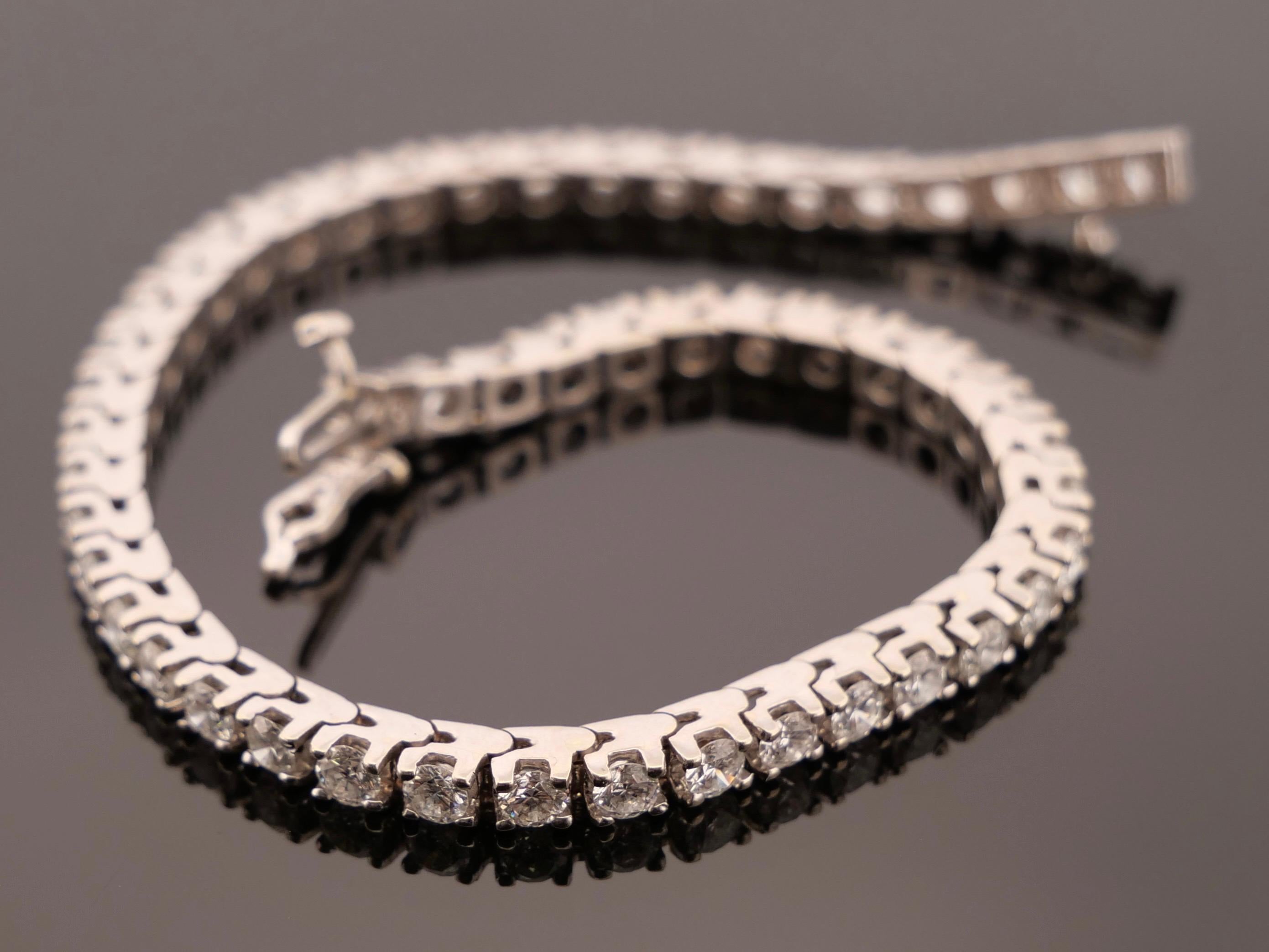Natural Diamond 14K White Gold 4.00ctw SI2 G-H 7in 11.74g Tennis Bracelet In condizioni ottime in vendita a Carmel By The Sea, CA