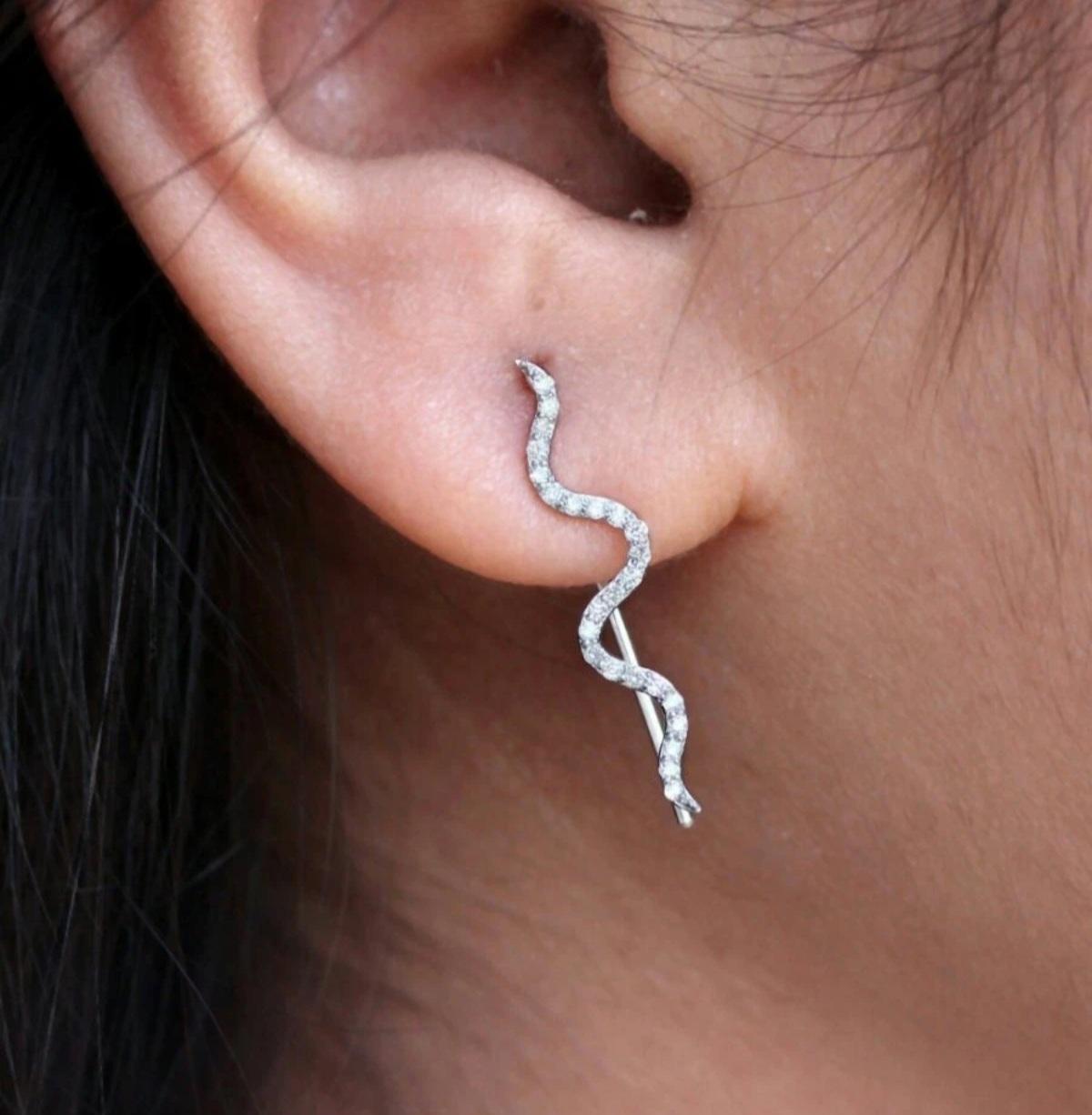 Women's Natural Diamond 14K White Gold Cuff Earrings Moms Wedding Anniversary Jewelry. For Sale
