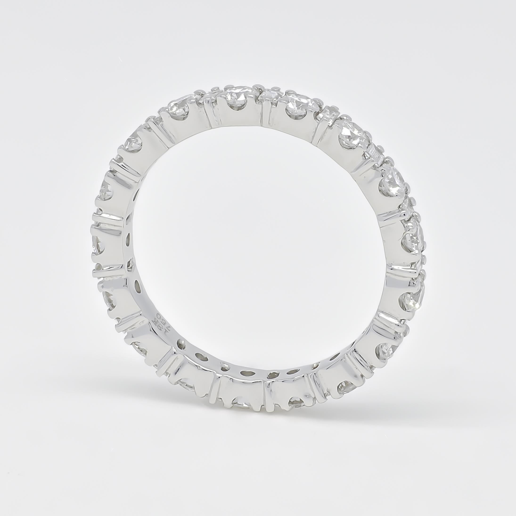 Taglio baguette Anello nuziale con diamante naturale da 1,50 carati in oro bianco 18KT in vendita