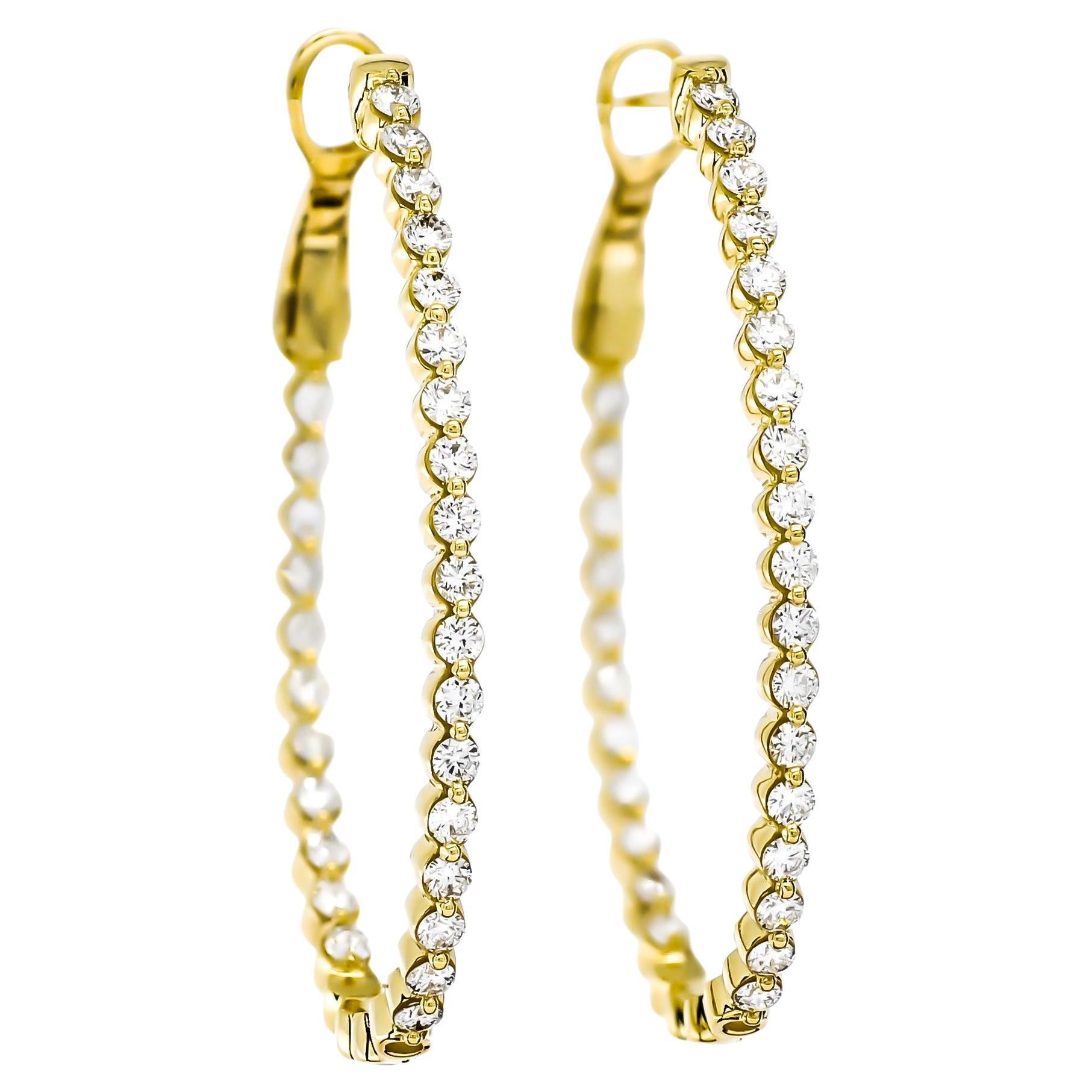Boucles d
oreilles classiques en or jaune 18KT diamant naturel 1.56 cts