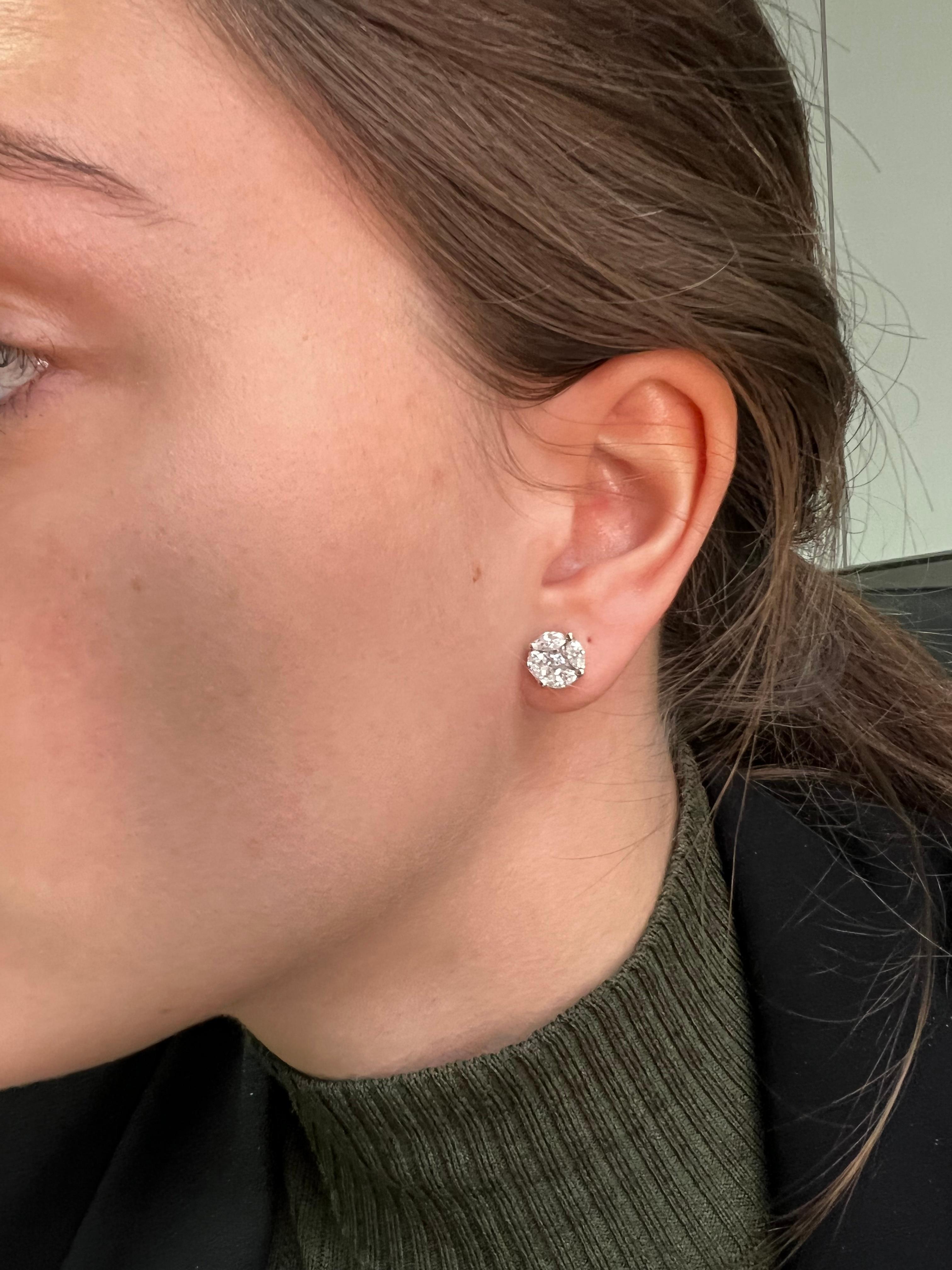 Pendientes de oro blanco de 18 quilates con diamante natural de 1,60 quilates en racimo solitario en venta 2