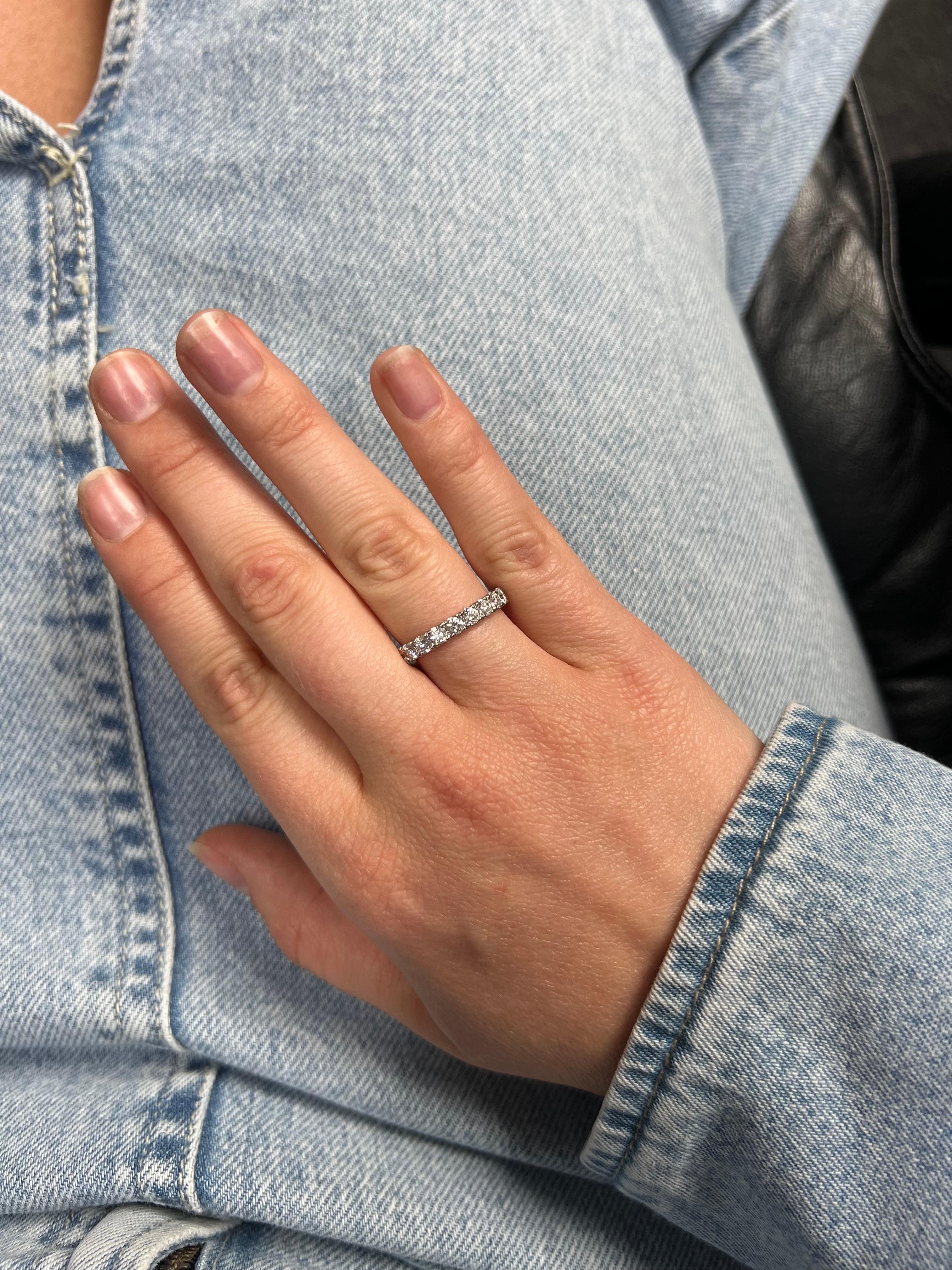 Diamante natural 1,77 quilates Alianza de oro blanco de 18 quilates en Nuevo estado para la venta en Antwerpen, BE