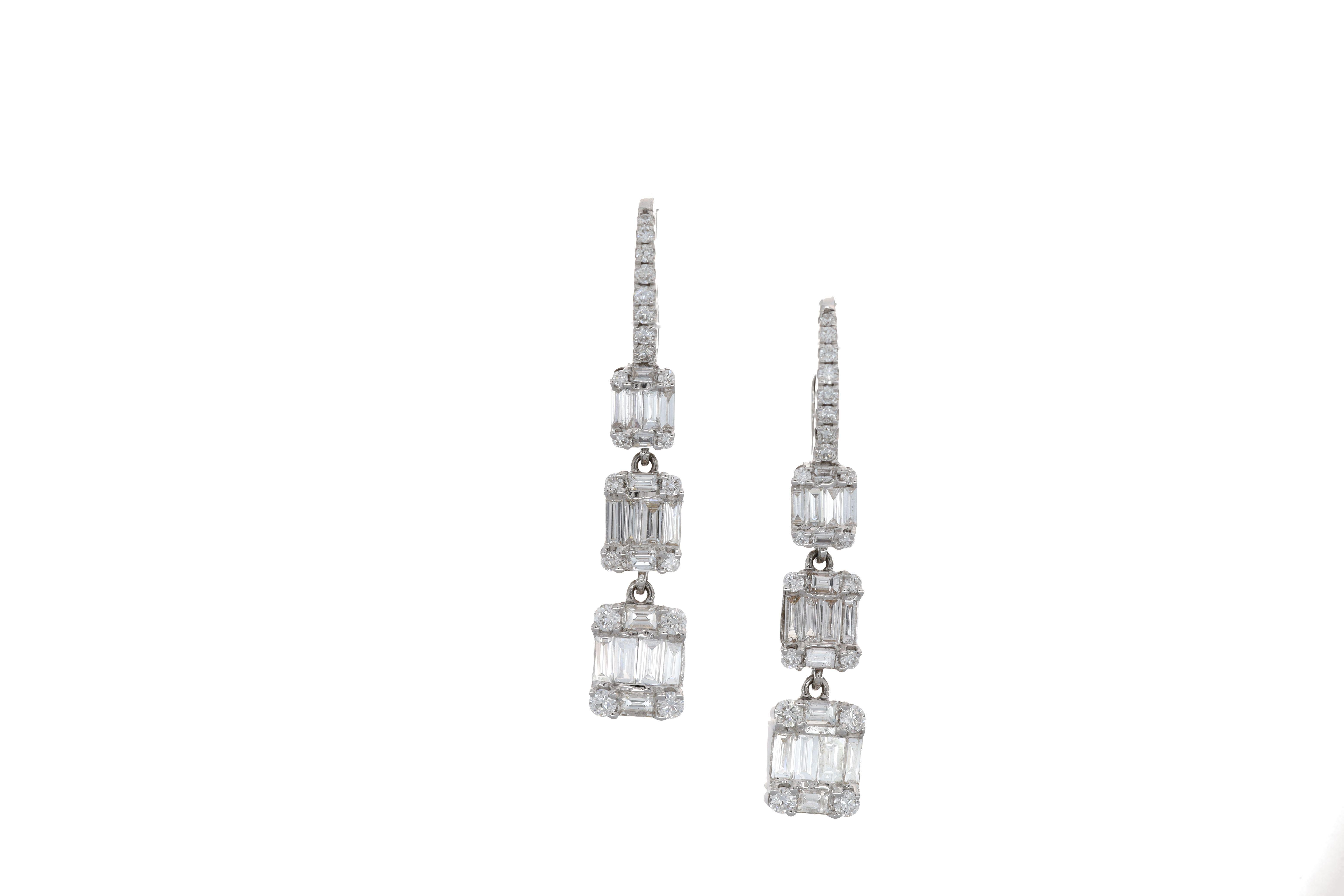 Baguette Cut Natural Diamond 1.85 carats 18 Karat White Gold Drop Dangler Earrings  For Sale