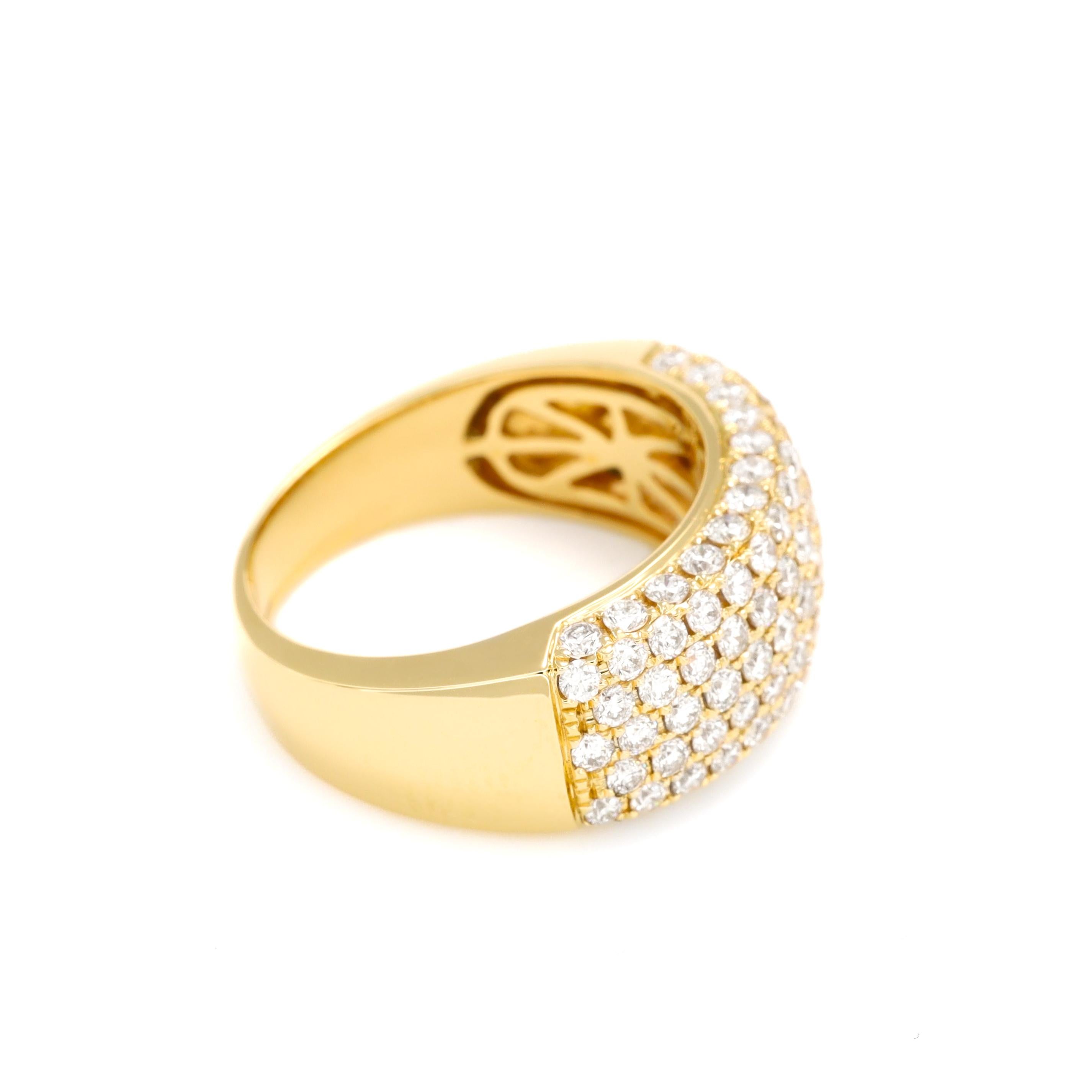 Moderne Bague de manchon fantaisie en or jaune 18 carats avec diamant naturel de 1,92 carats en vente