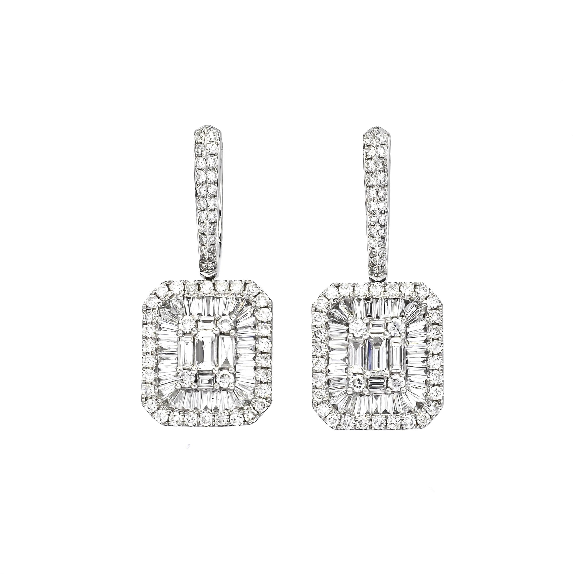 Pendientes de oro blanco de 18 quilates con diamante natural de 2,00 quilates, en forma de estrella en venta 1