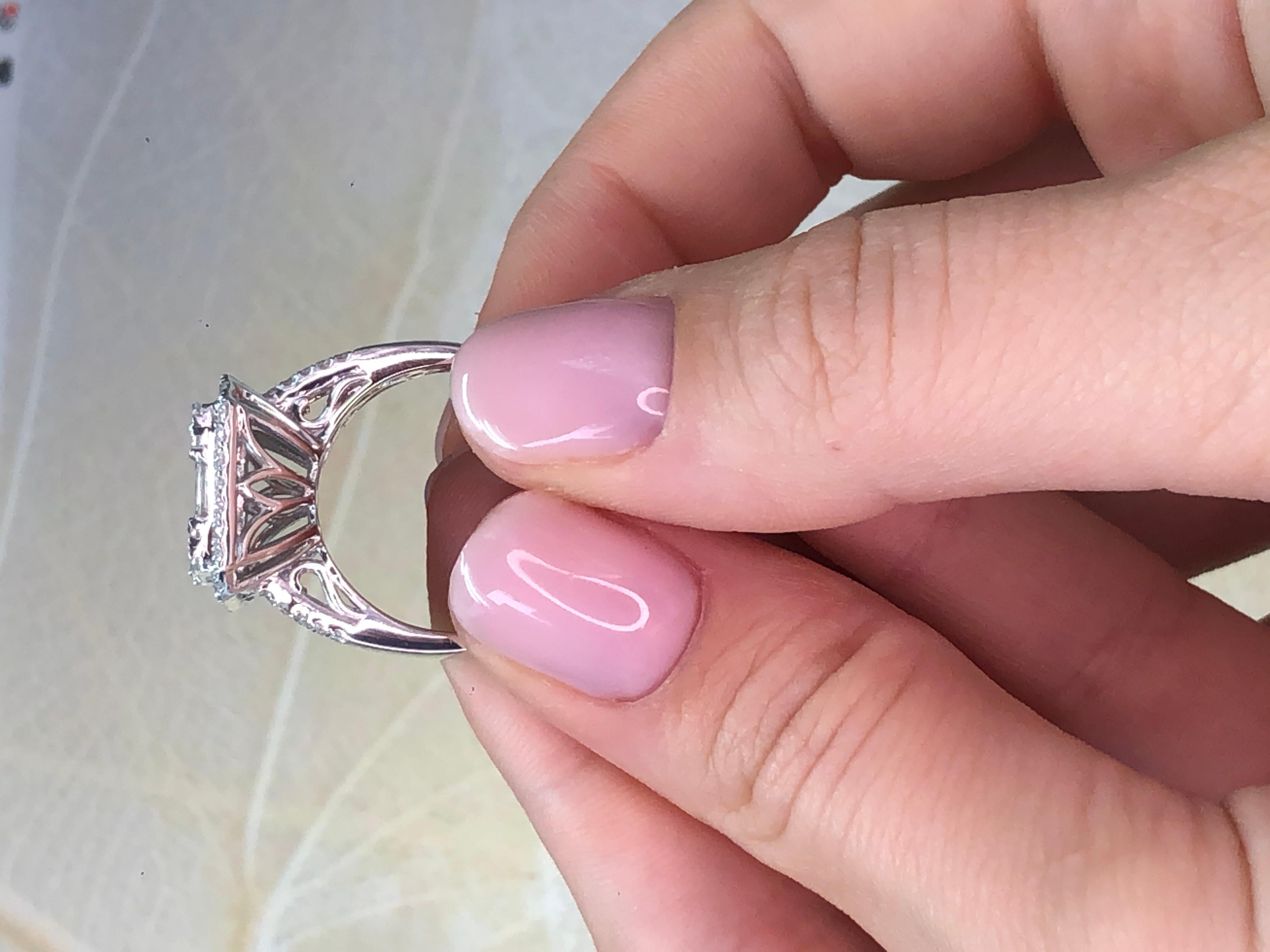 Round Cut Natural Diamond 2.01 Carats 18KT White Gold Cocktail Ring For Sale