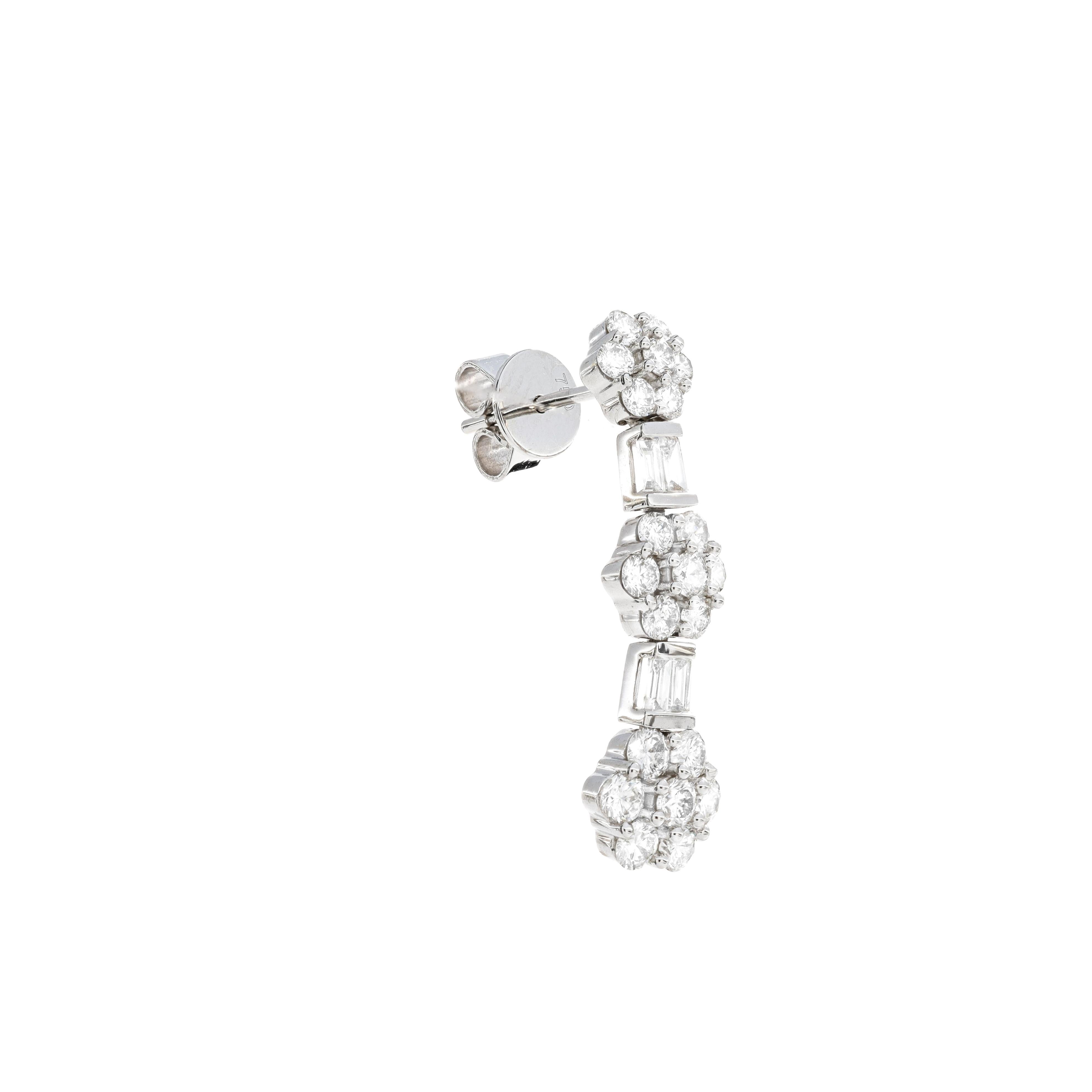 Boucle d'oreille pendante en or blanc 18KT avec diamant Nature 2.16 carats Unisexe en vente