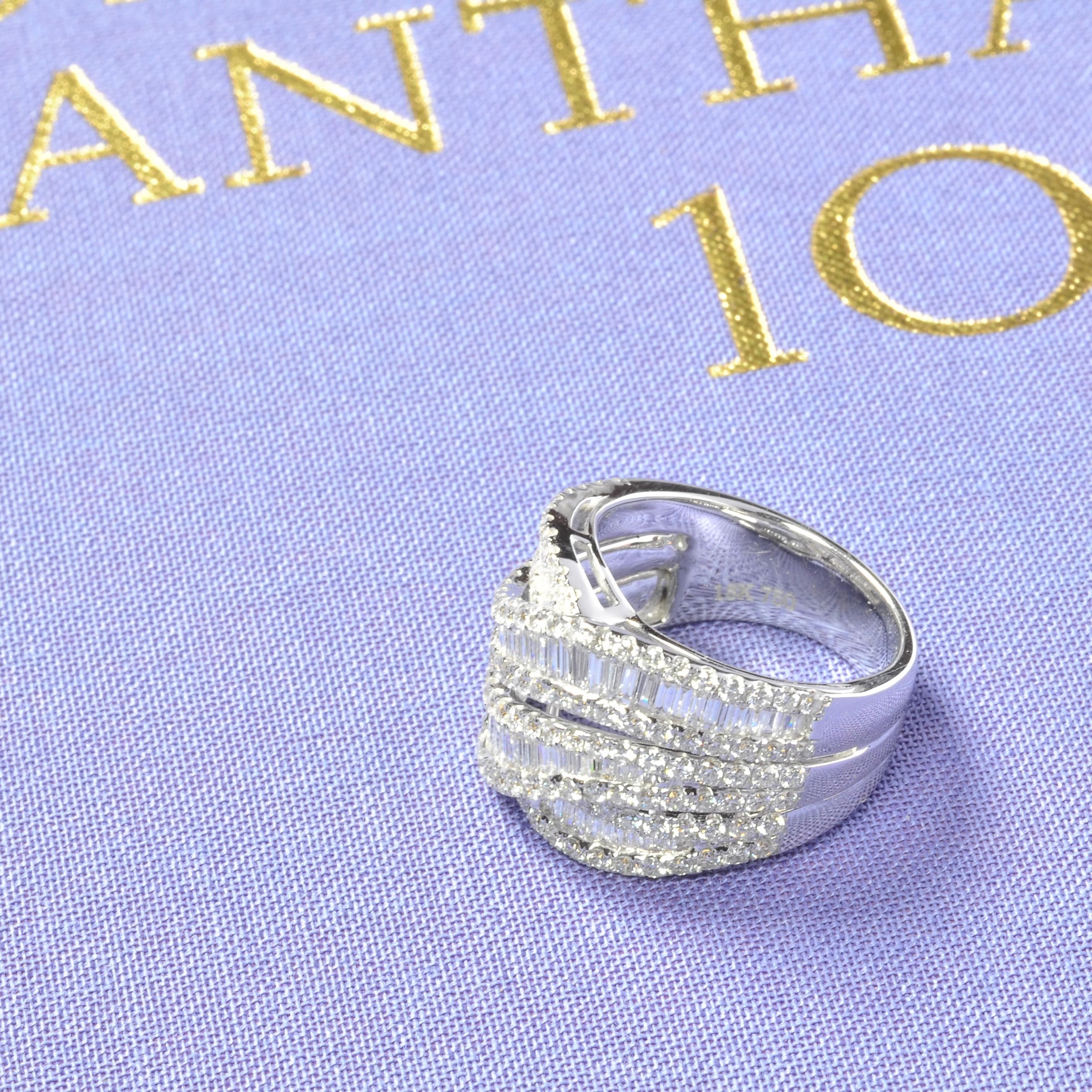 Women's or Men's Natural Diamond 2.50 carats 18KT White Gold Multi Row Statement Ring For Sale