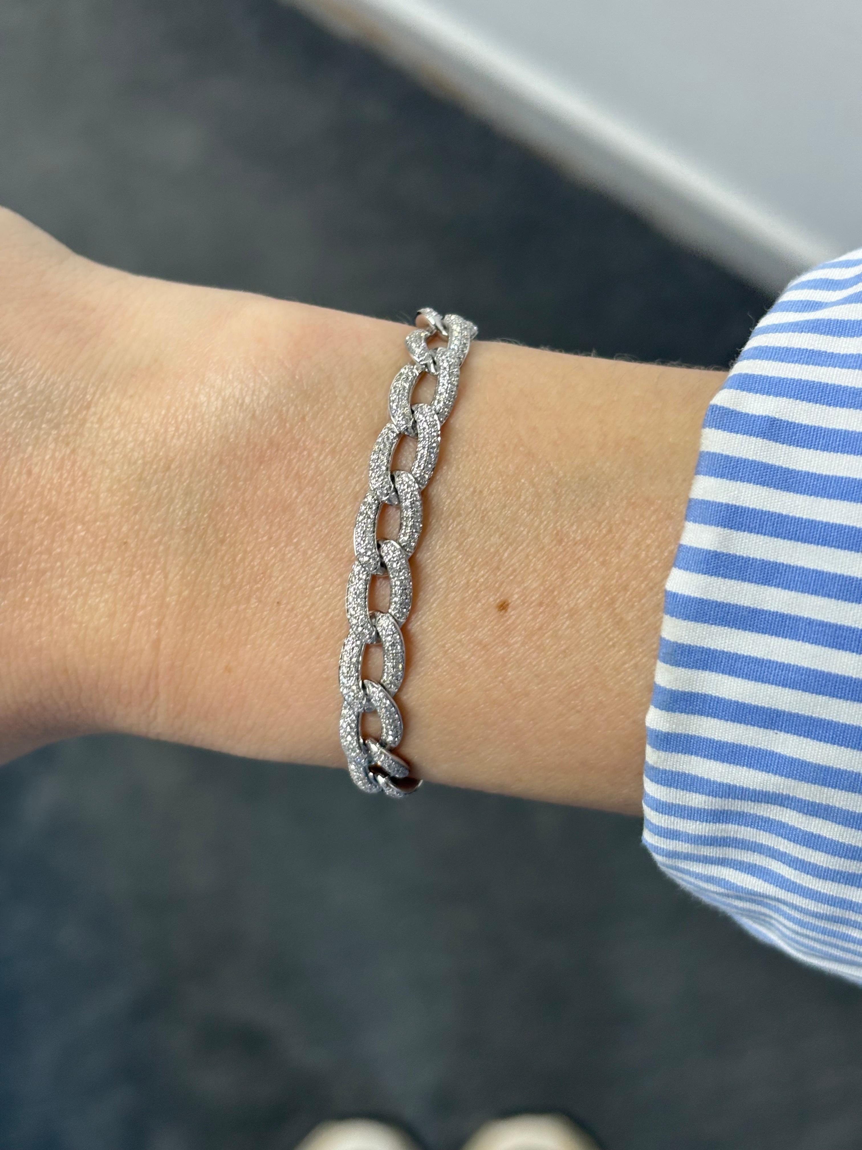 Natural Diamond 2.50 Carats 18KT White Gold Pave Cuban Link Man Women  Bracelet For Sale 4